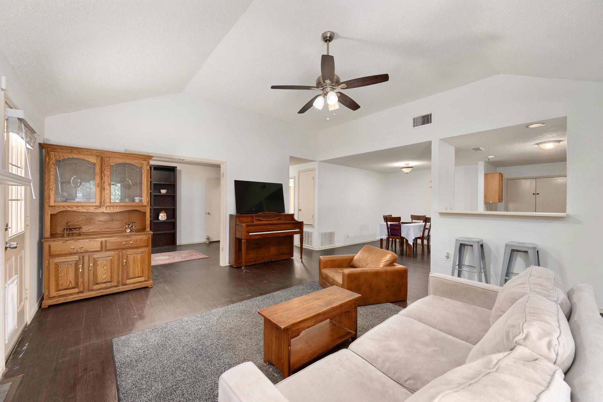 14307 Kincheloe St Property Photo 4