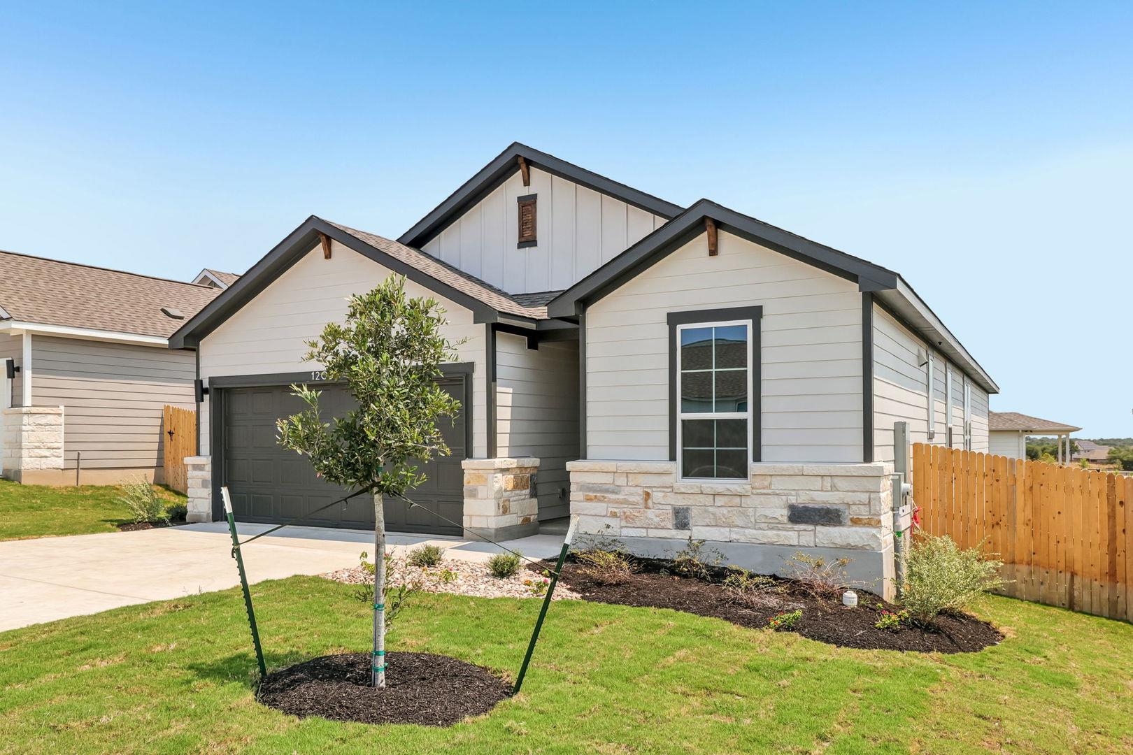 1205 Lavender Way Property Photo 3