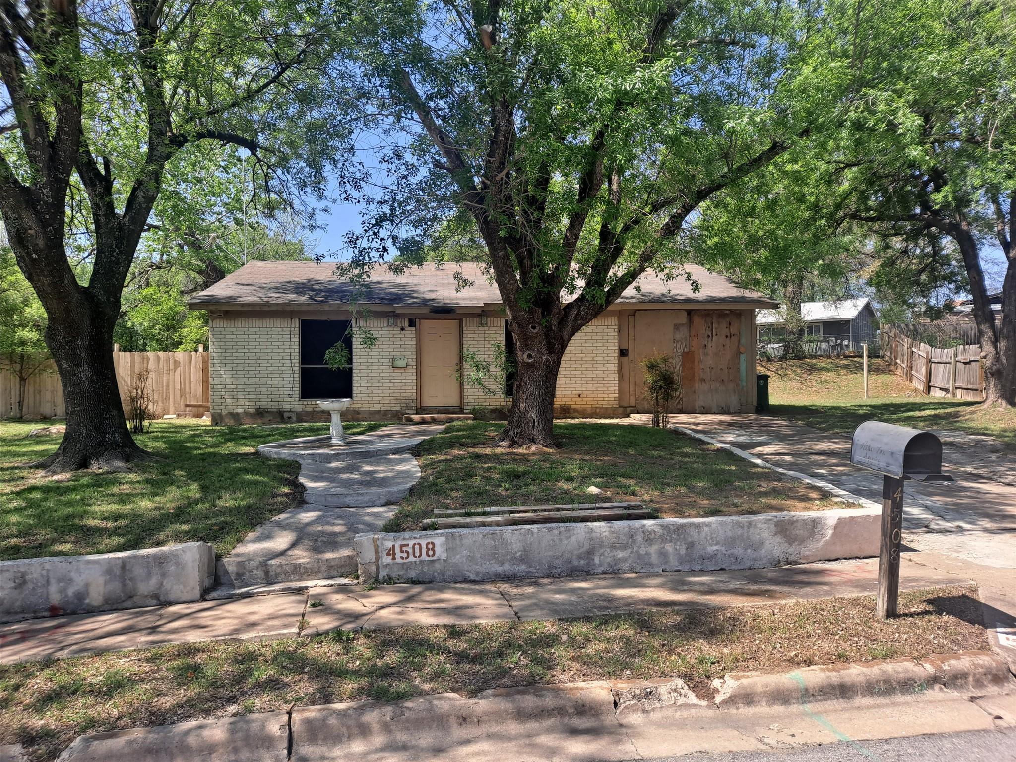 4508 Craigwood Dr Property Photo