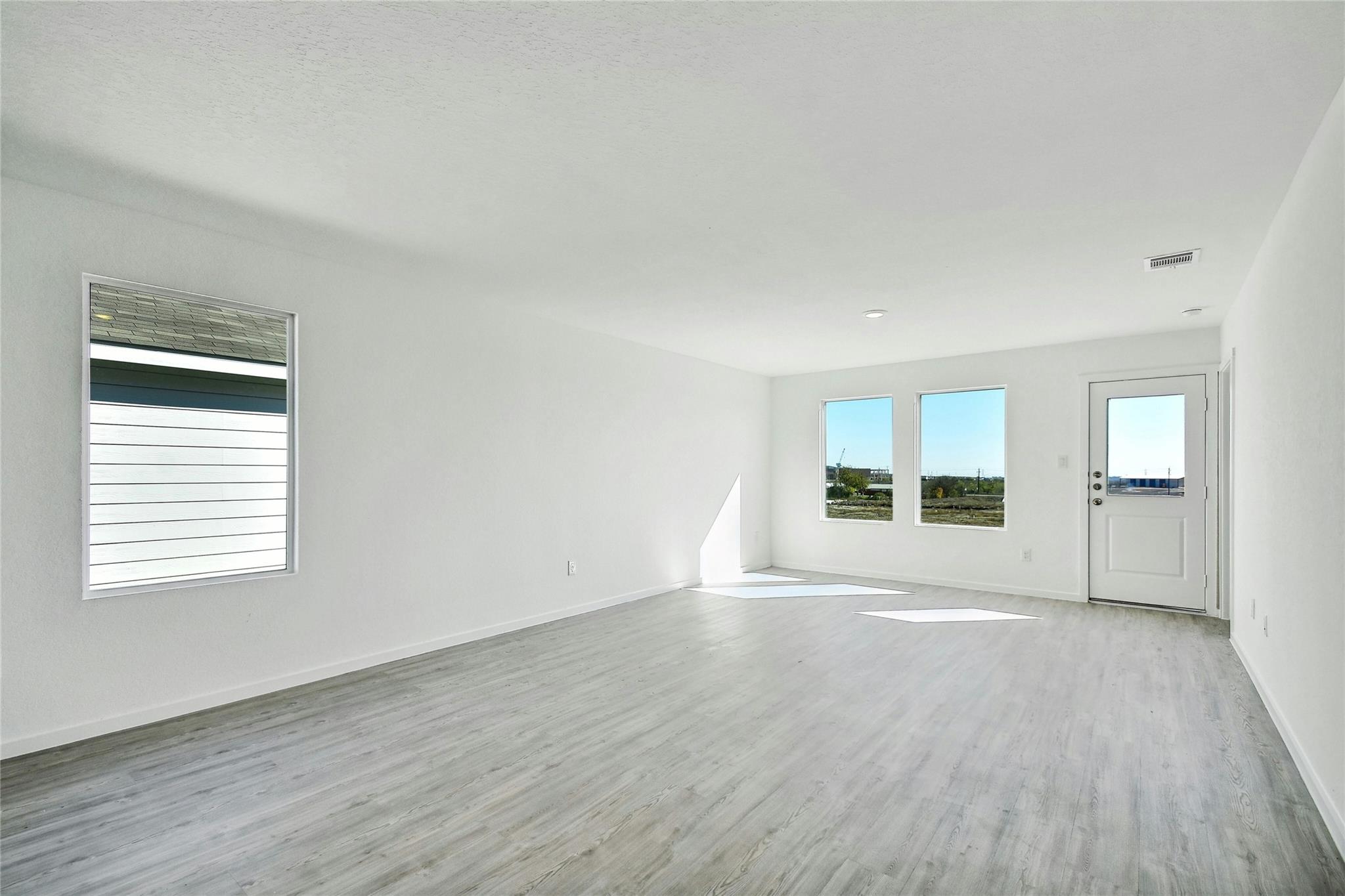 1527 Knoll Rdg Property Photo 8