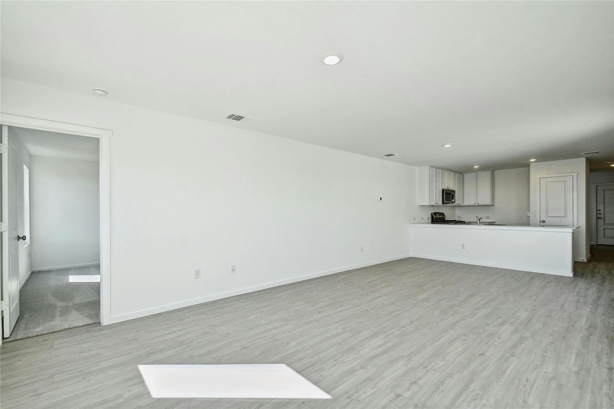 1527 Knoll Rdg Property Photo 10