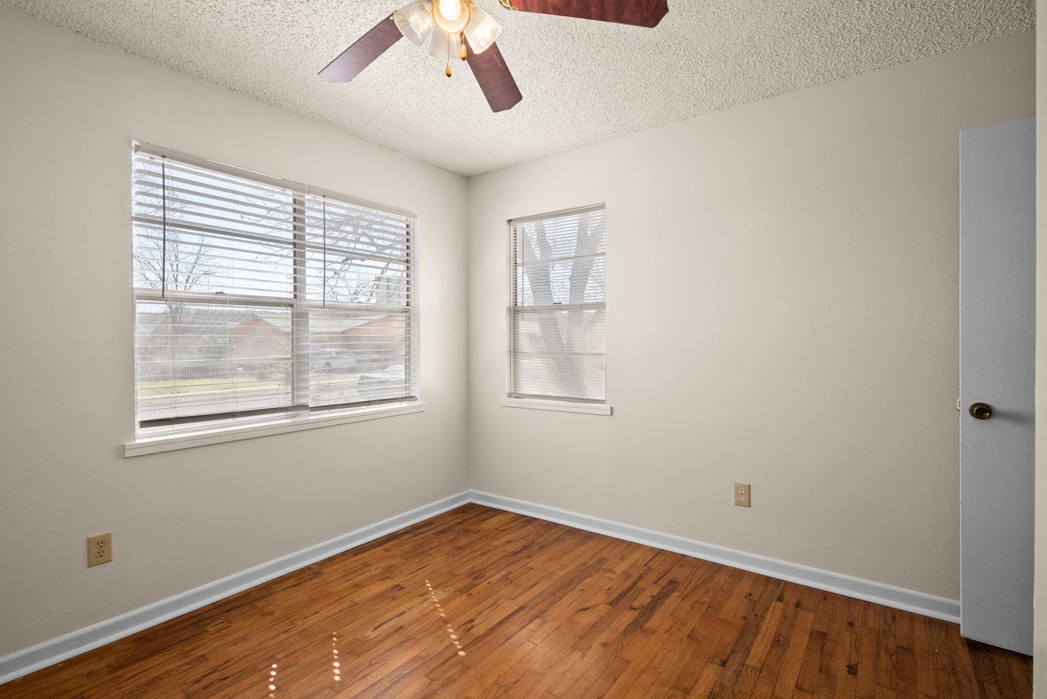 302 Easy St Property Photo 12