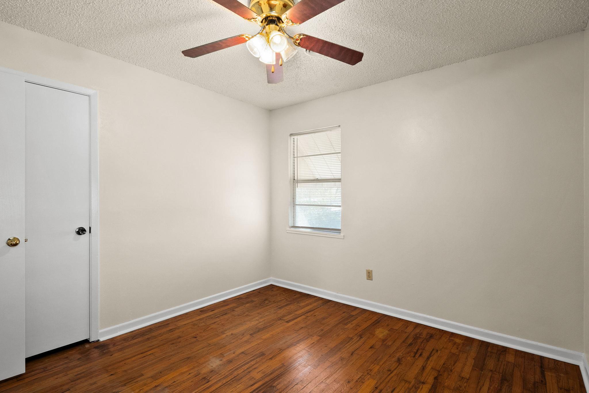 302 Easy St Property Photo 18