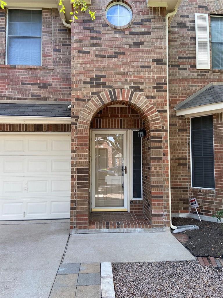 8811 Glen Canyon Dr Property Photo 3
