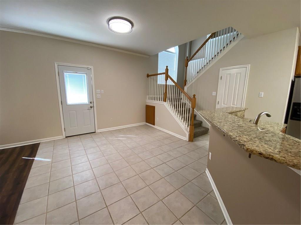 8811 Glen Canyon Dr Property Photo 9