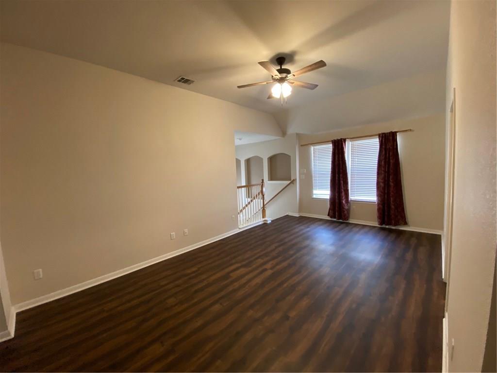 8811 Glen Canyon Dr Property Photo 12