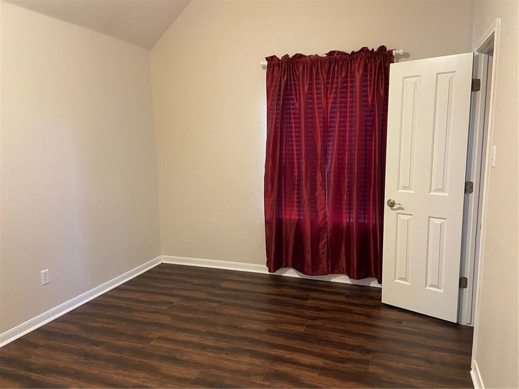 8811 Glen Canyon Dr Property Photo 13
