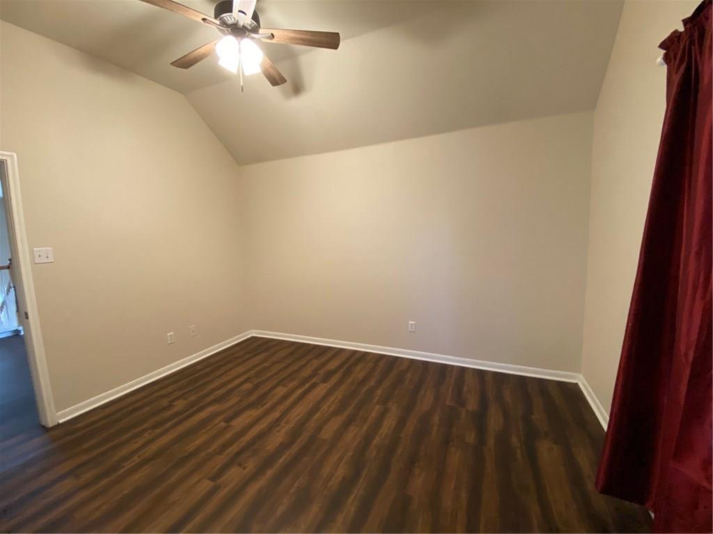 8811 Glen Canyon Dr Property Photo 14