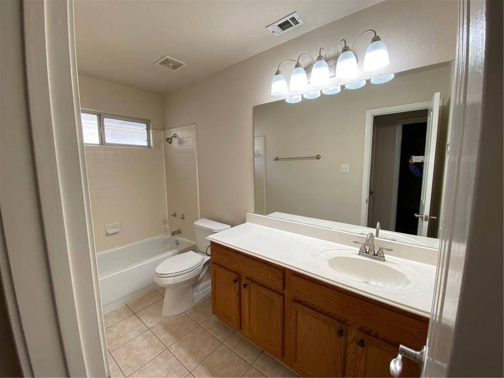 8811 Glen Canyon Dr Property Photo 18