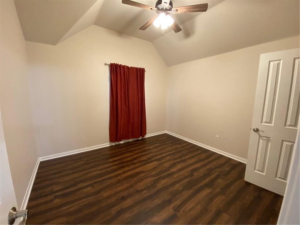 8811 Glen Canyon Dr Property Photo 19