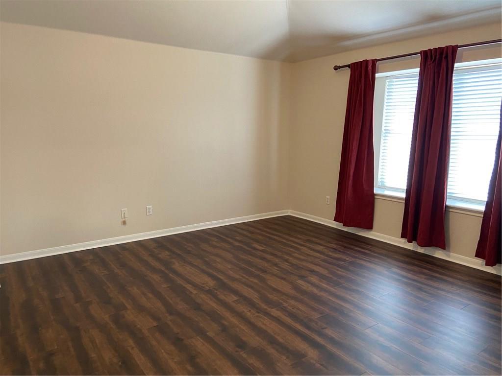 8811 Glen Canyon Dr Property Photo 20