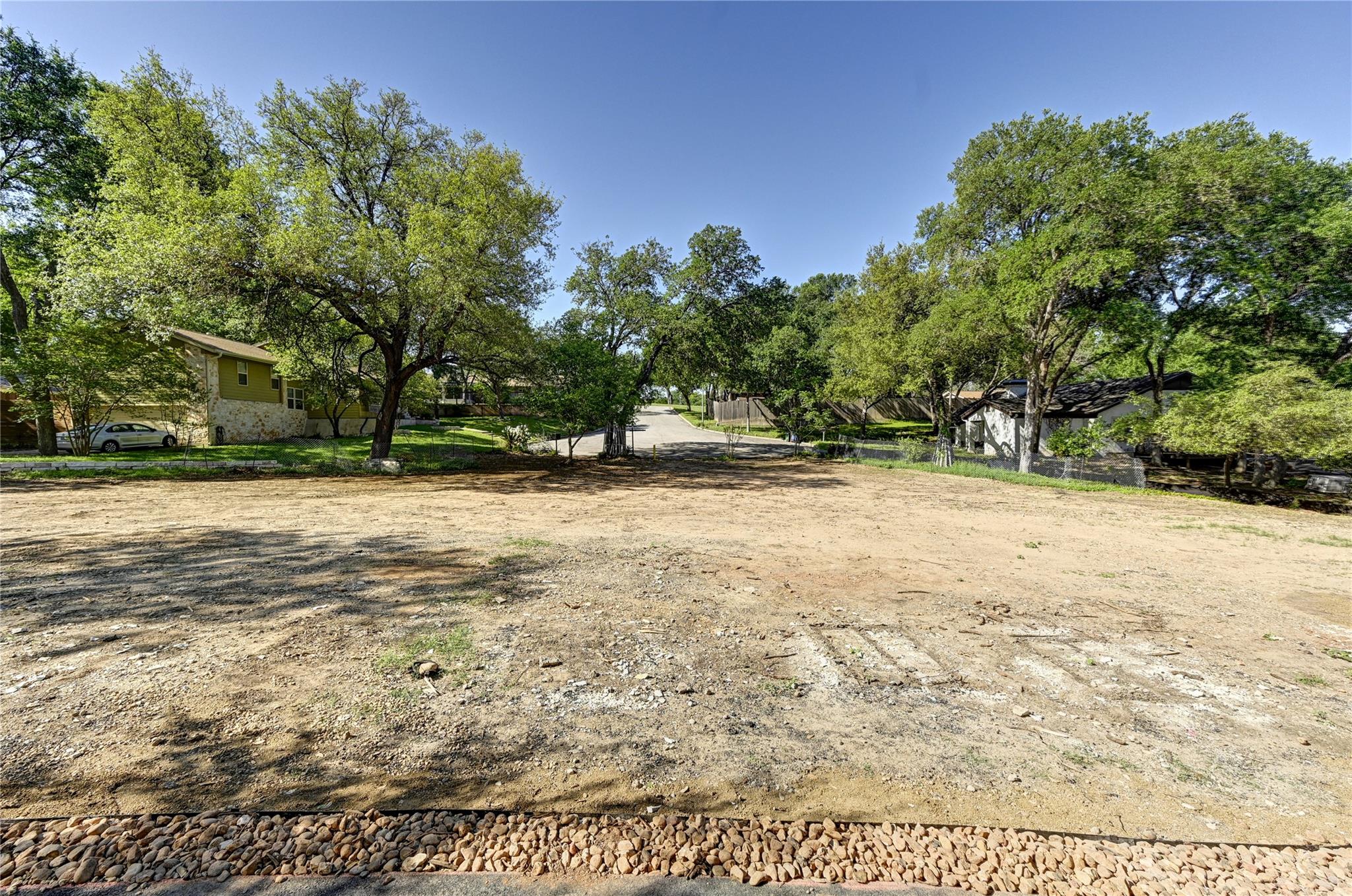 2000-2 Breeze Holw Property Photo