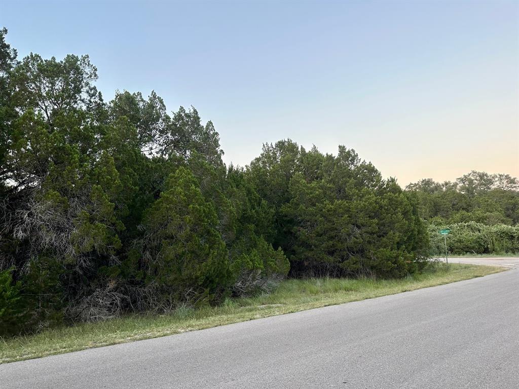 21402 Highland Lake Dr Property Photo 4