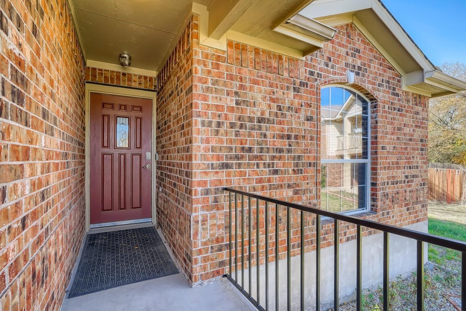 8905 Quick Stream Dr Property Photo 3