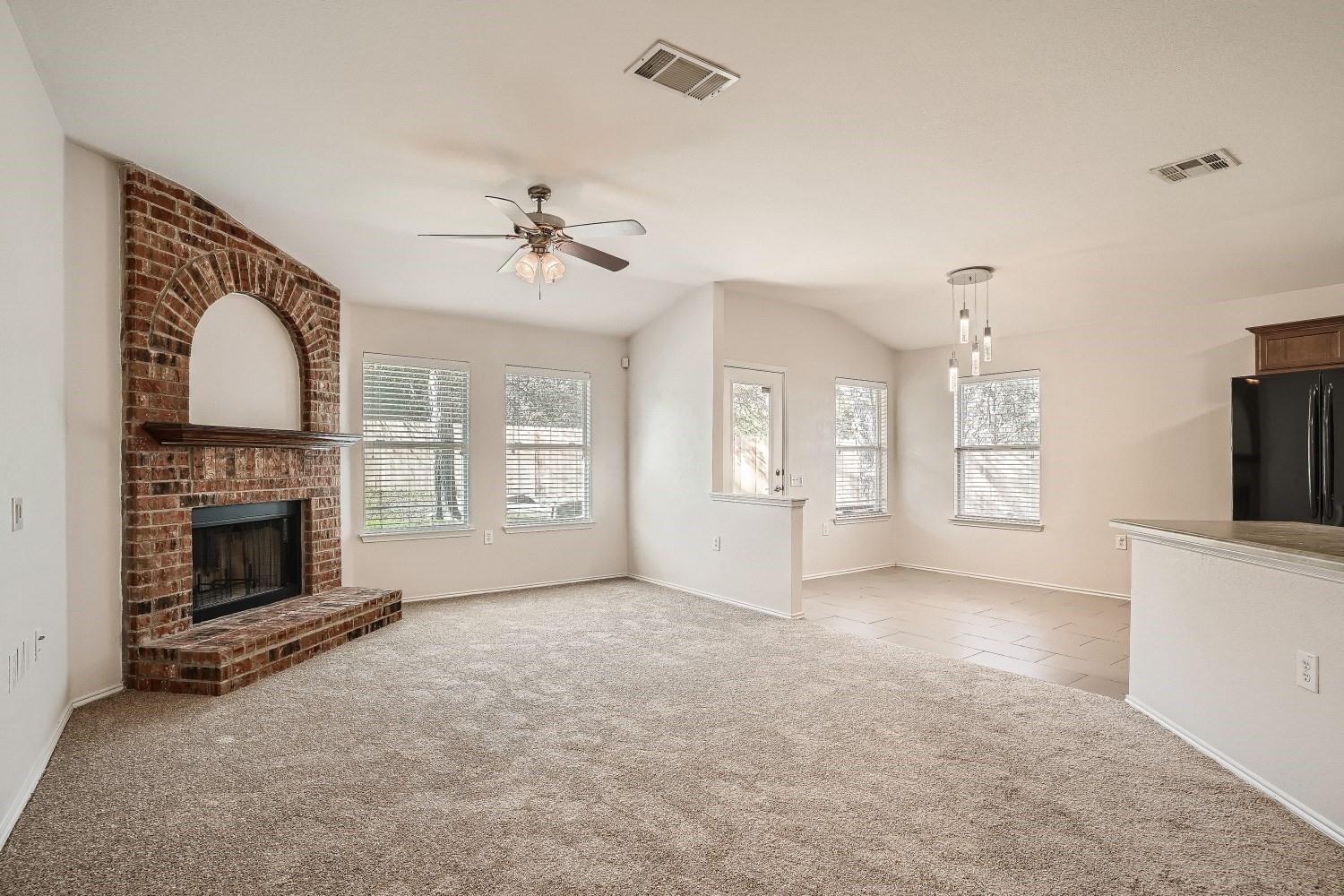 8905 Quick Stream Dr Property Photo 4