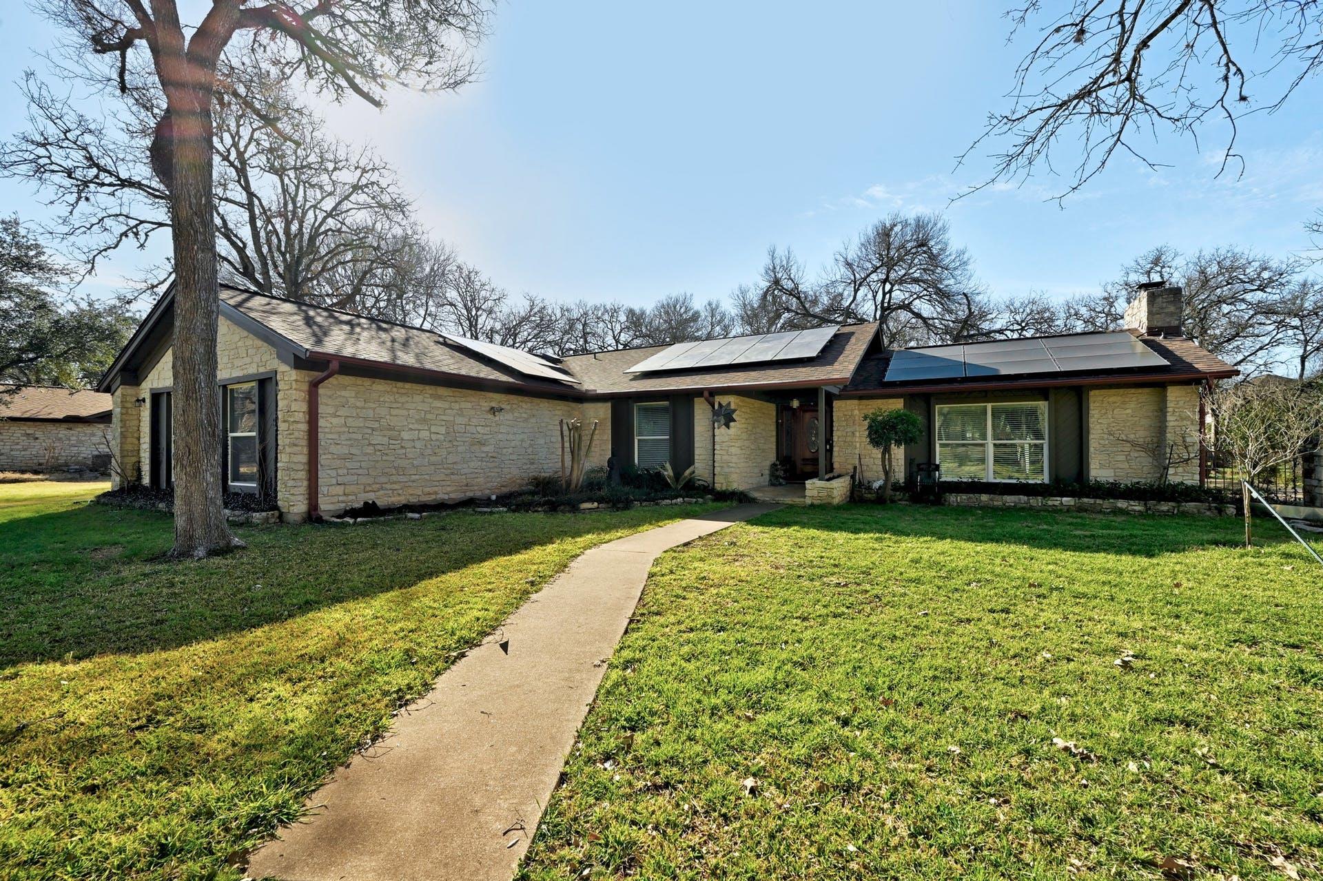 3105 Twilight Trl Property Photo 2