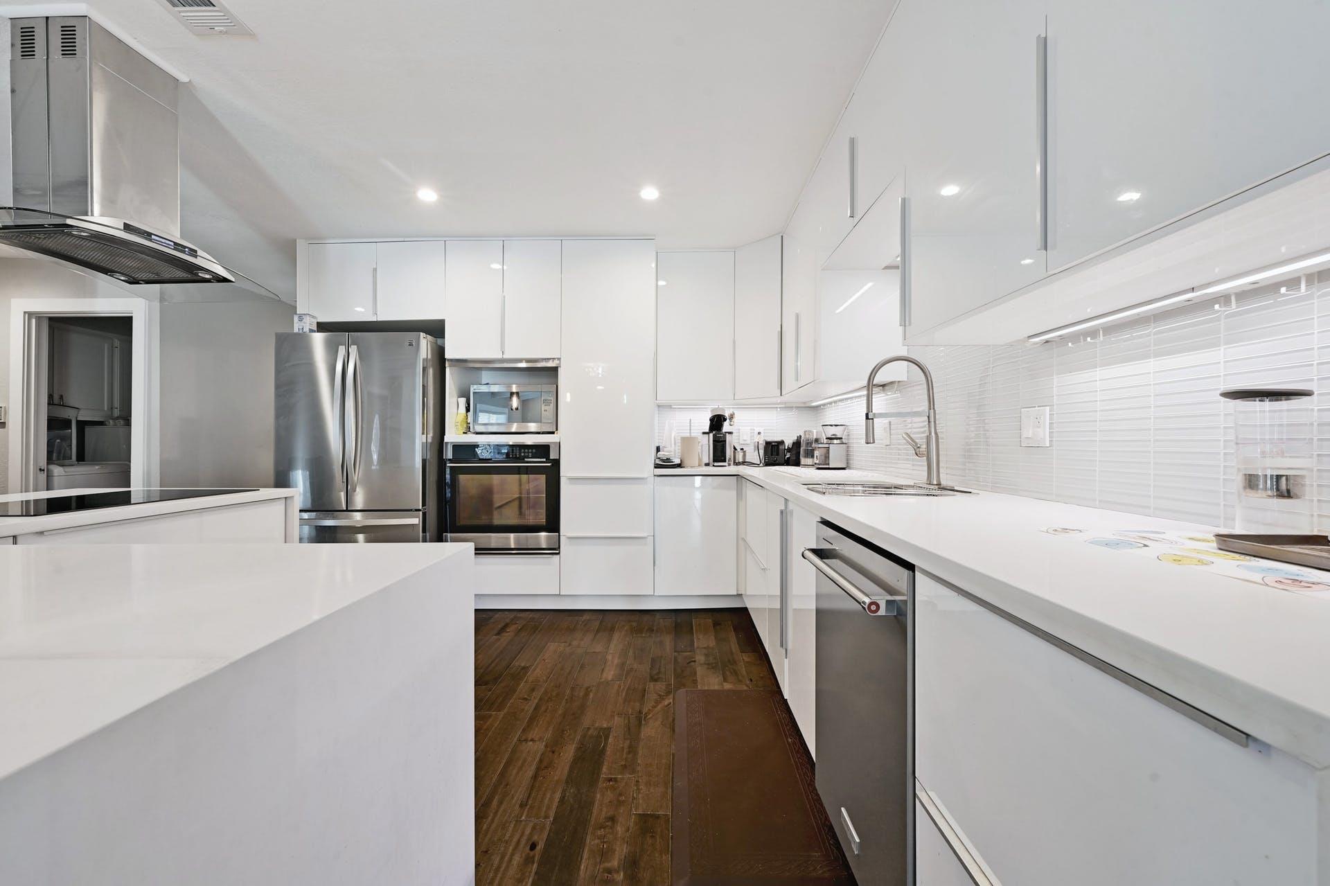 3105 Twilight Trl Property Photo 6