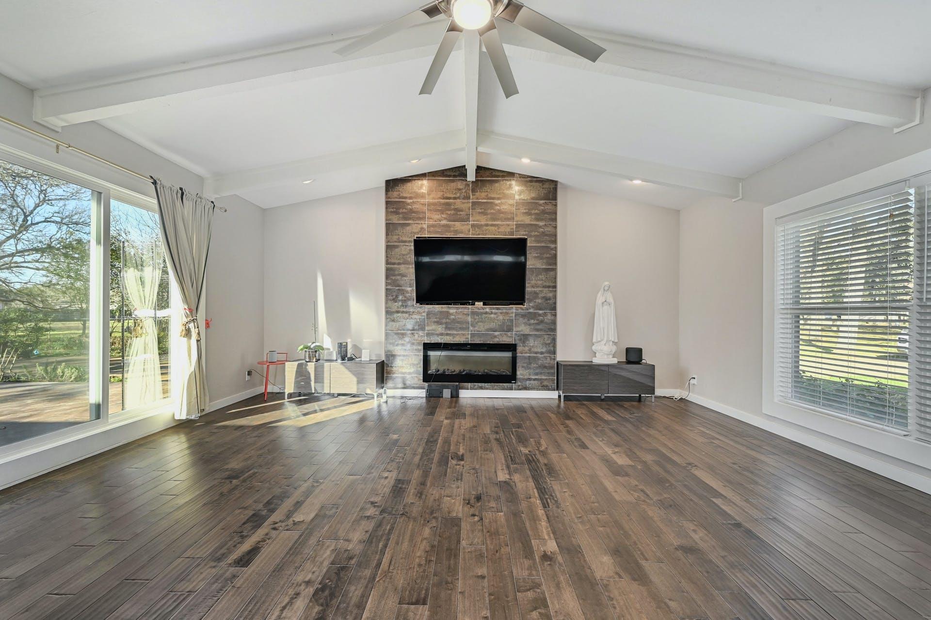3105 Twilight Trl Property Photo 8