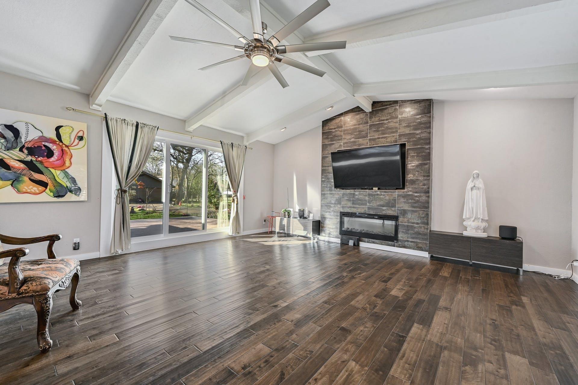 3105 Twilight Trl Property Photo 9