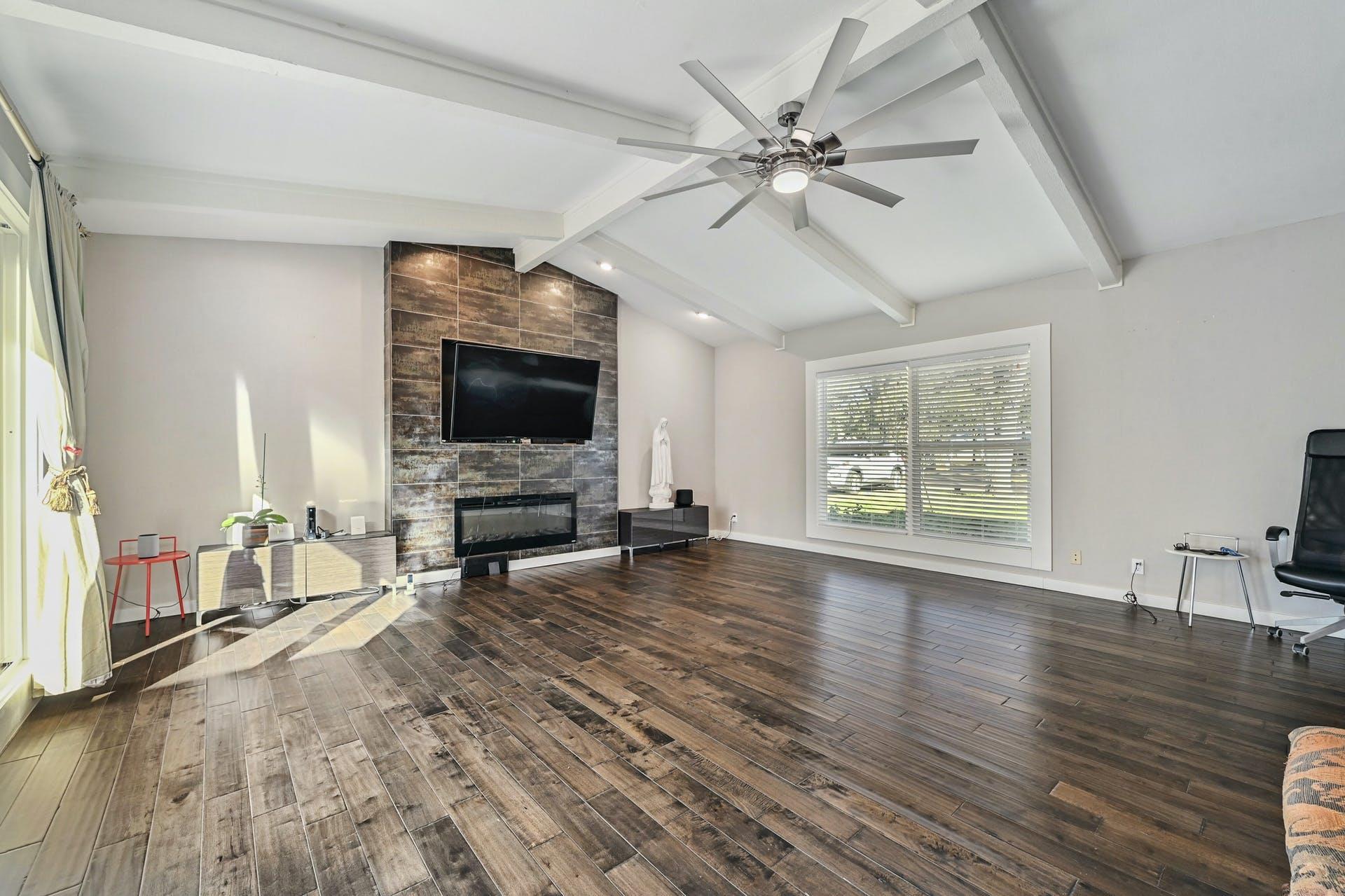 3105 Twilight Trl Property Photo 10