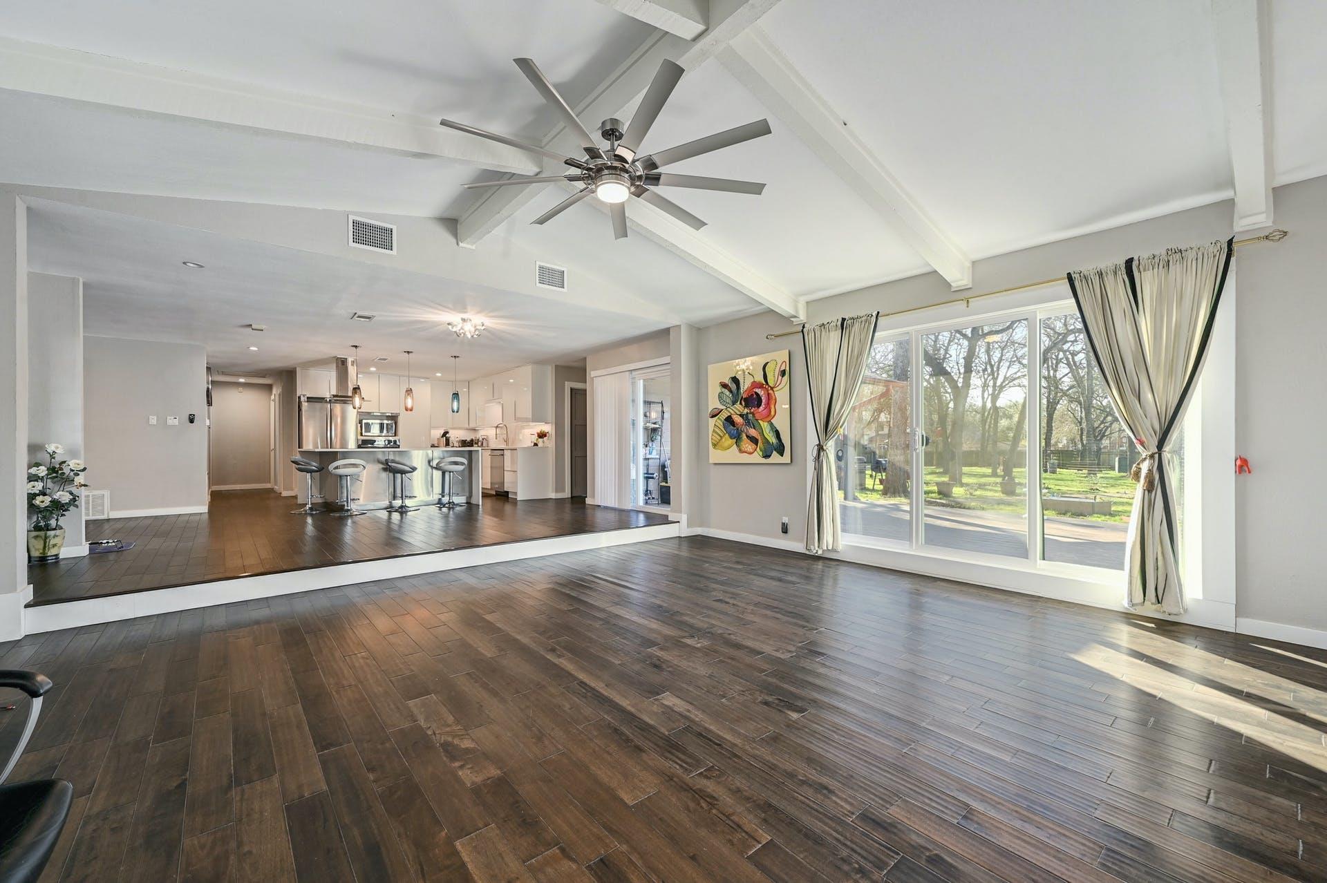 3105 Twilight Trl Property Photo 12