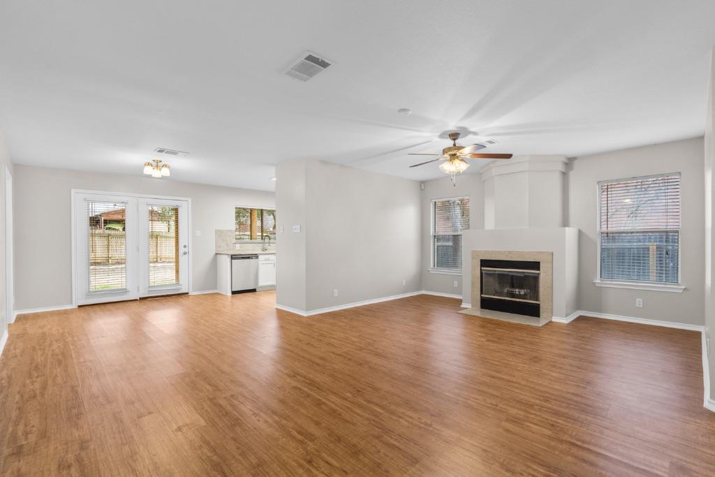 905 Lodosa Dr Property Photo 4