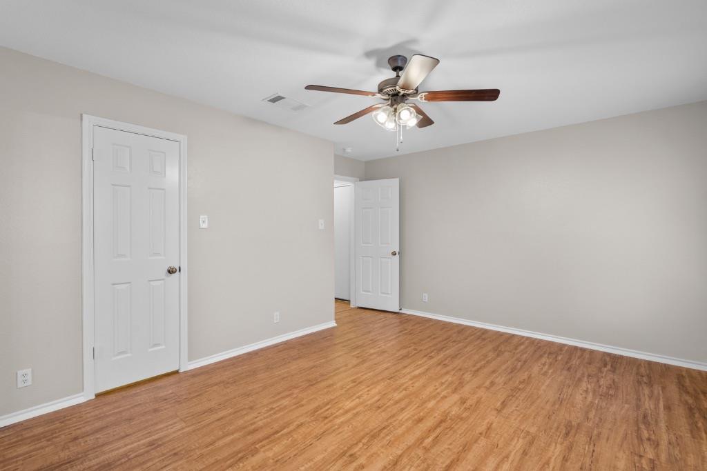 905 Lodosa Dr Property Photo 11