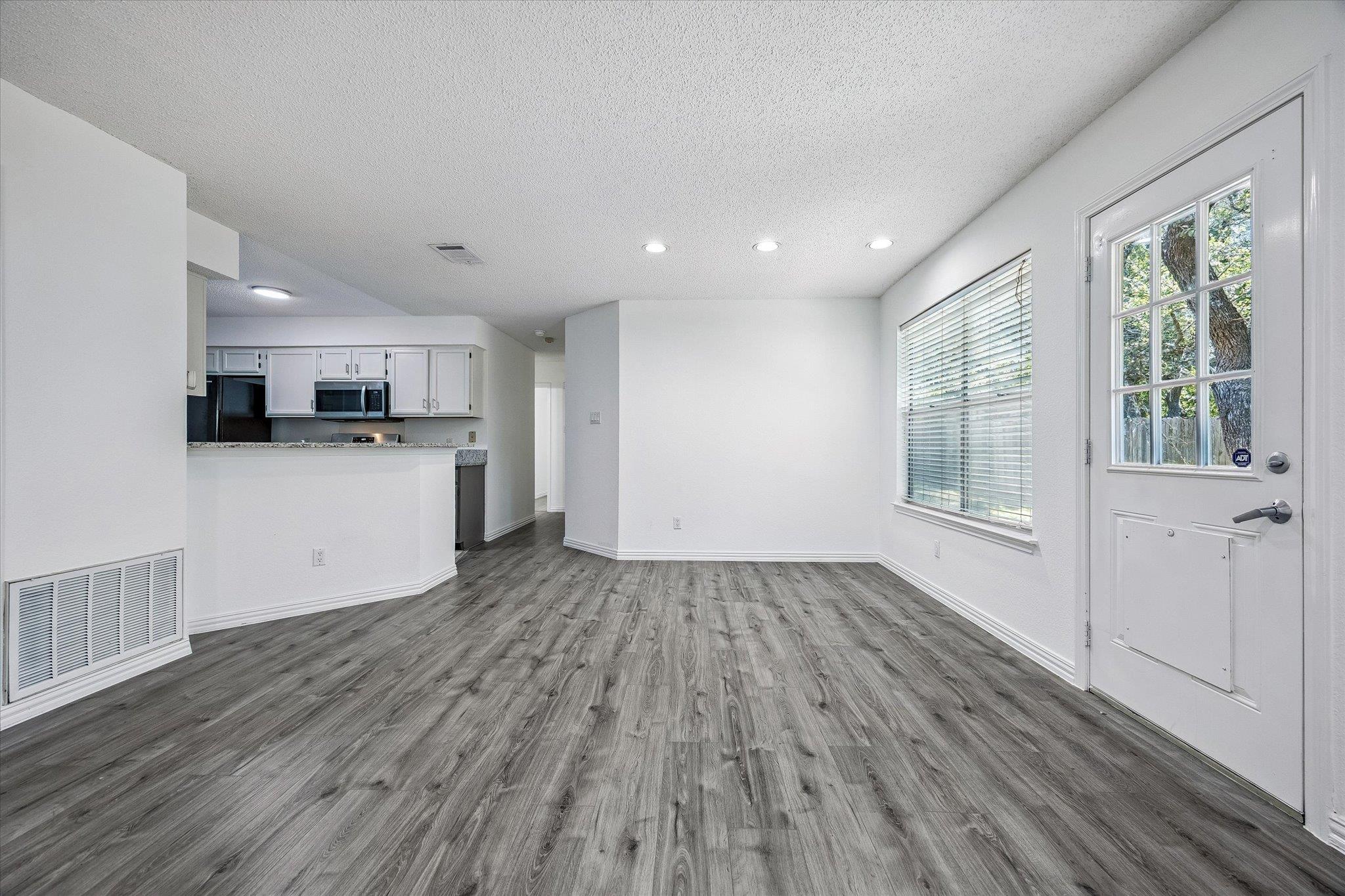 3204 Blazing Star Trl Property Photo 5
