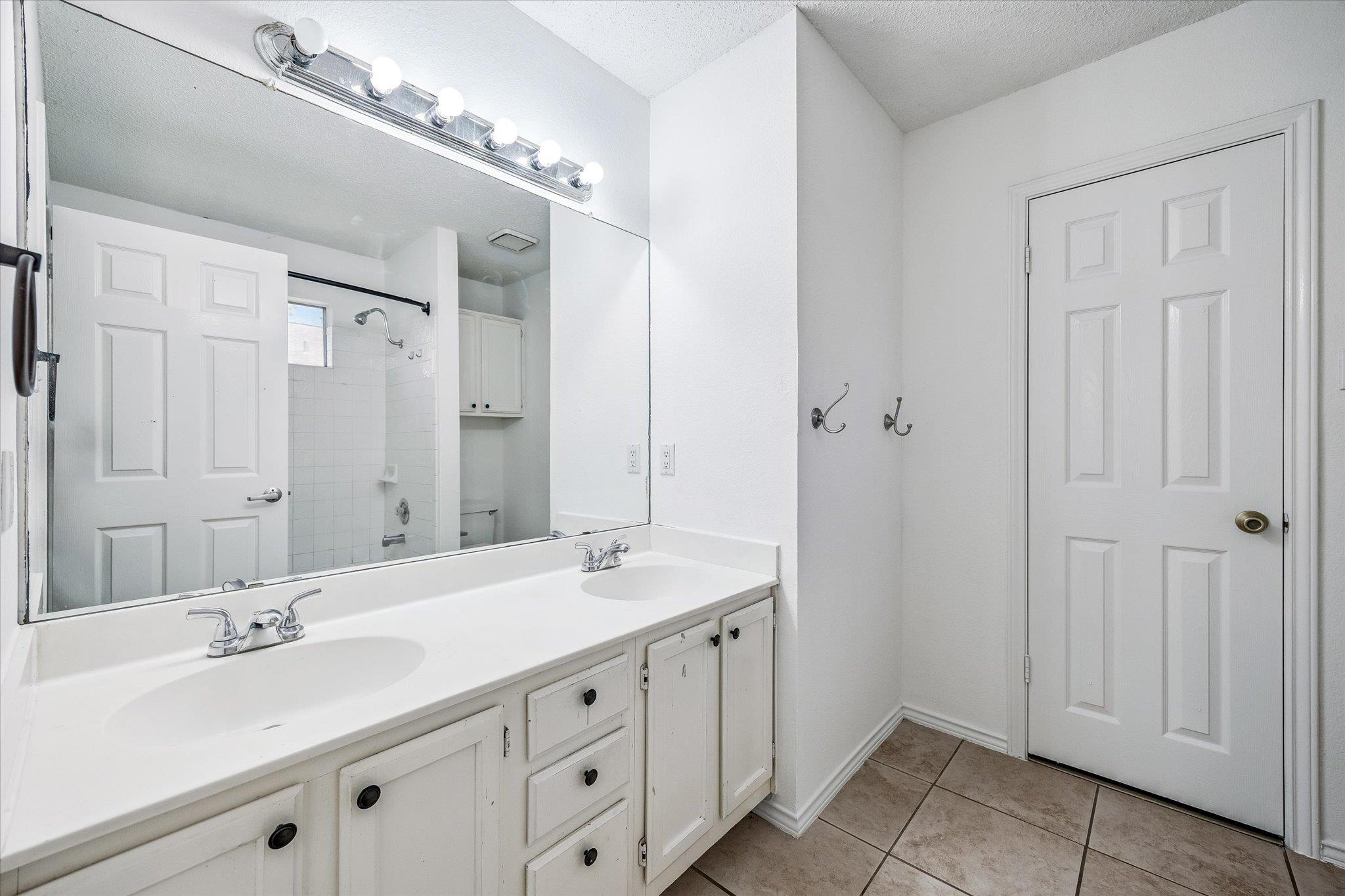 3204 Blazing Star Trl Property Photo 9