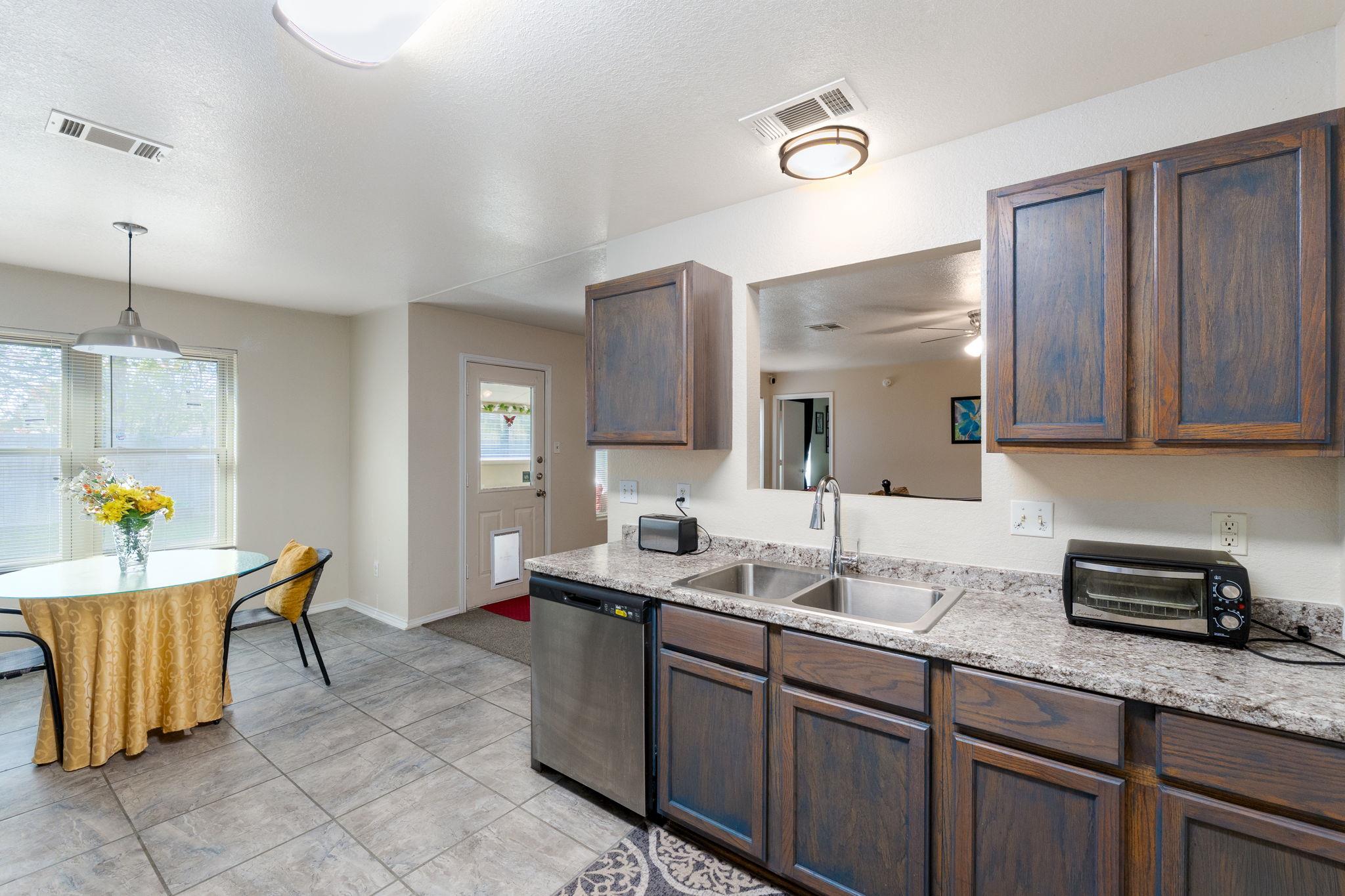 2415 Gallop Dr Property Photo 8