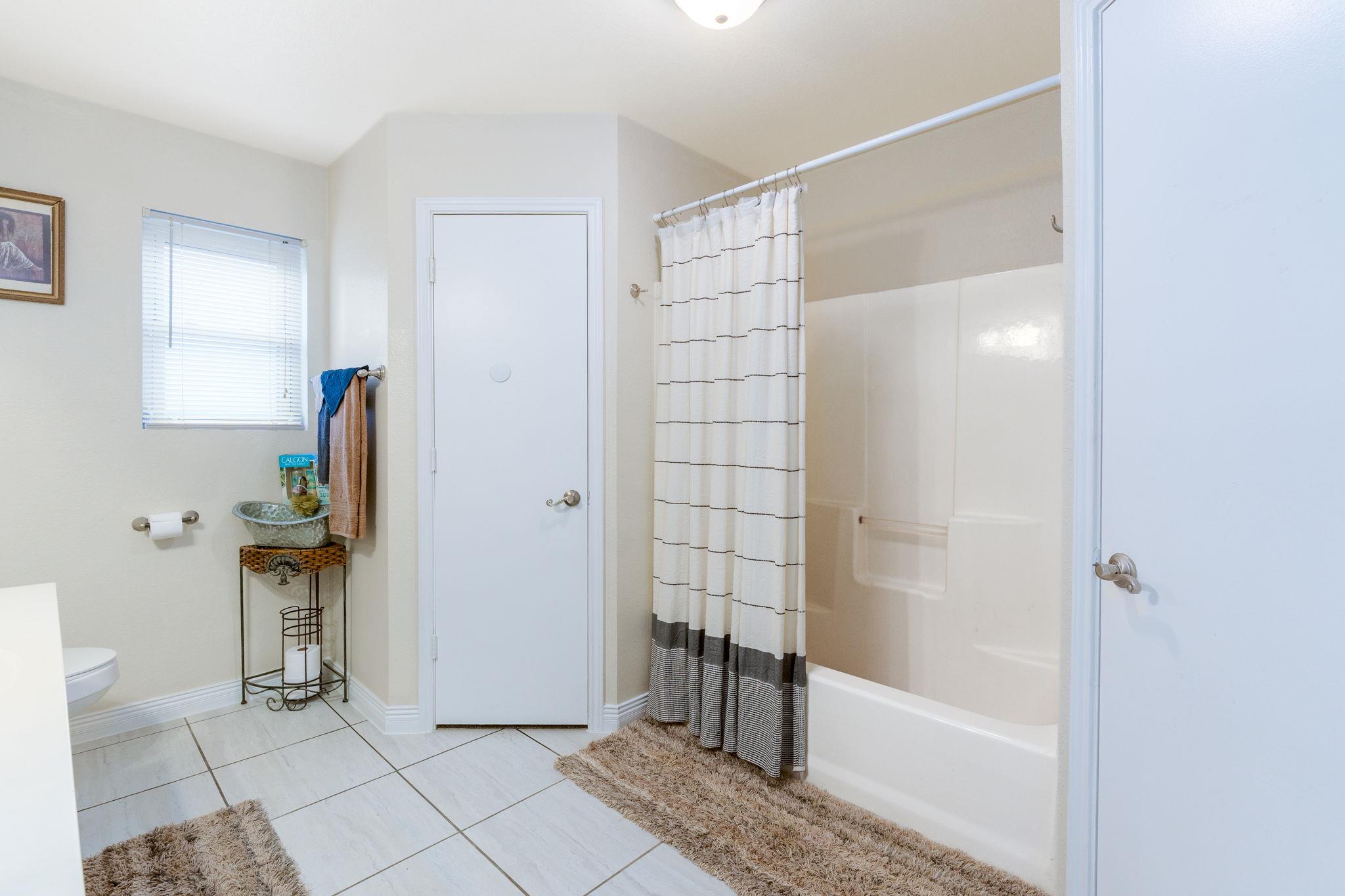 2415 Gallop Dr Property Photo 13