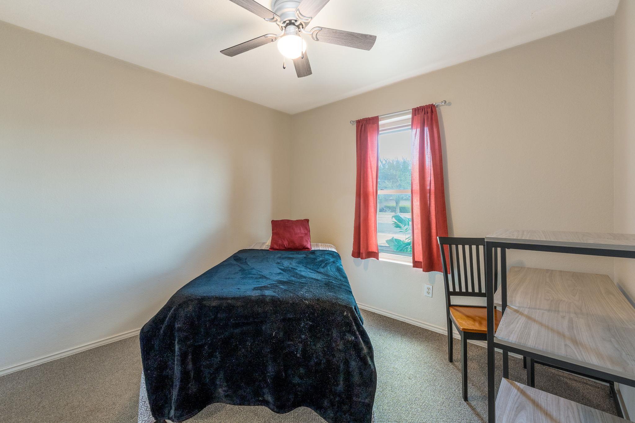2415 Gallop Dr Property Photo 16