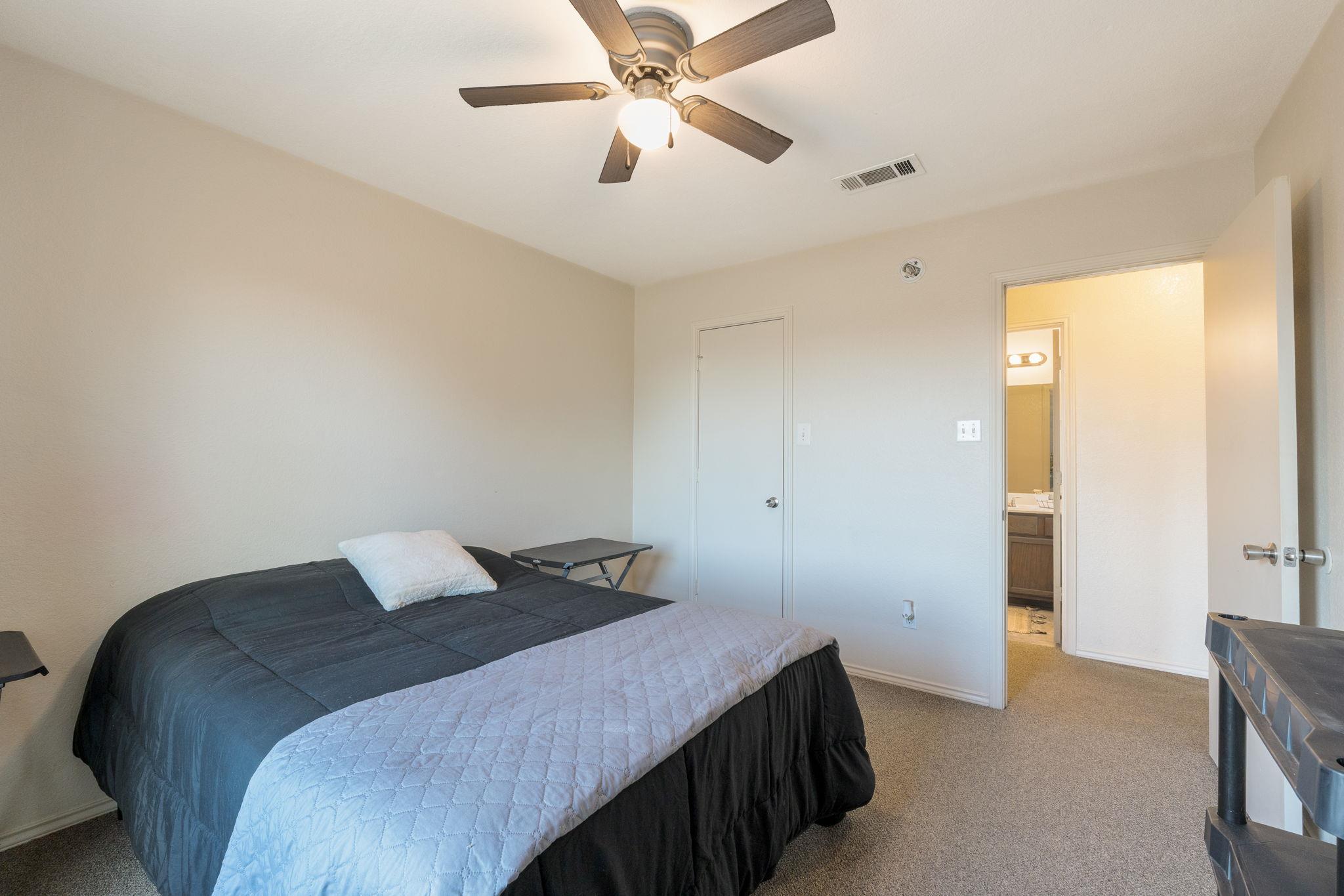 2415 Gallop Dr Property Photo 20