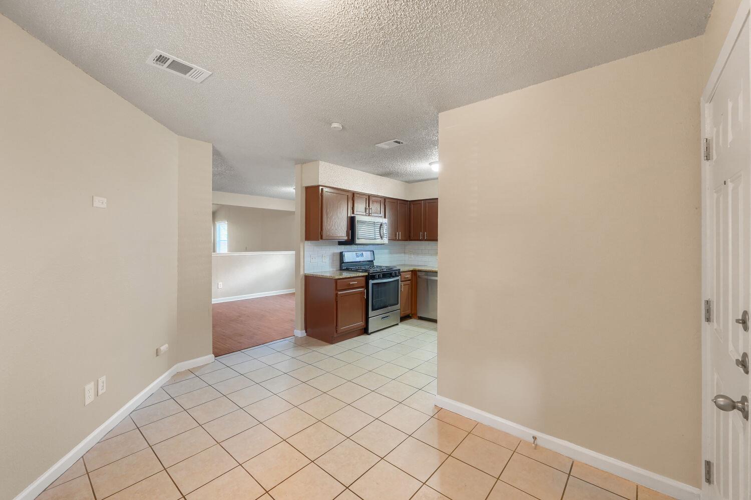 7712 Islander Dr Property Photo 5