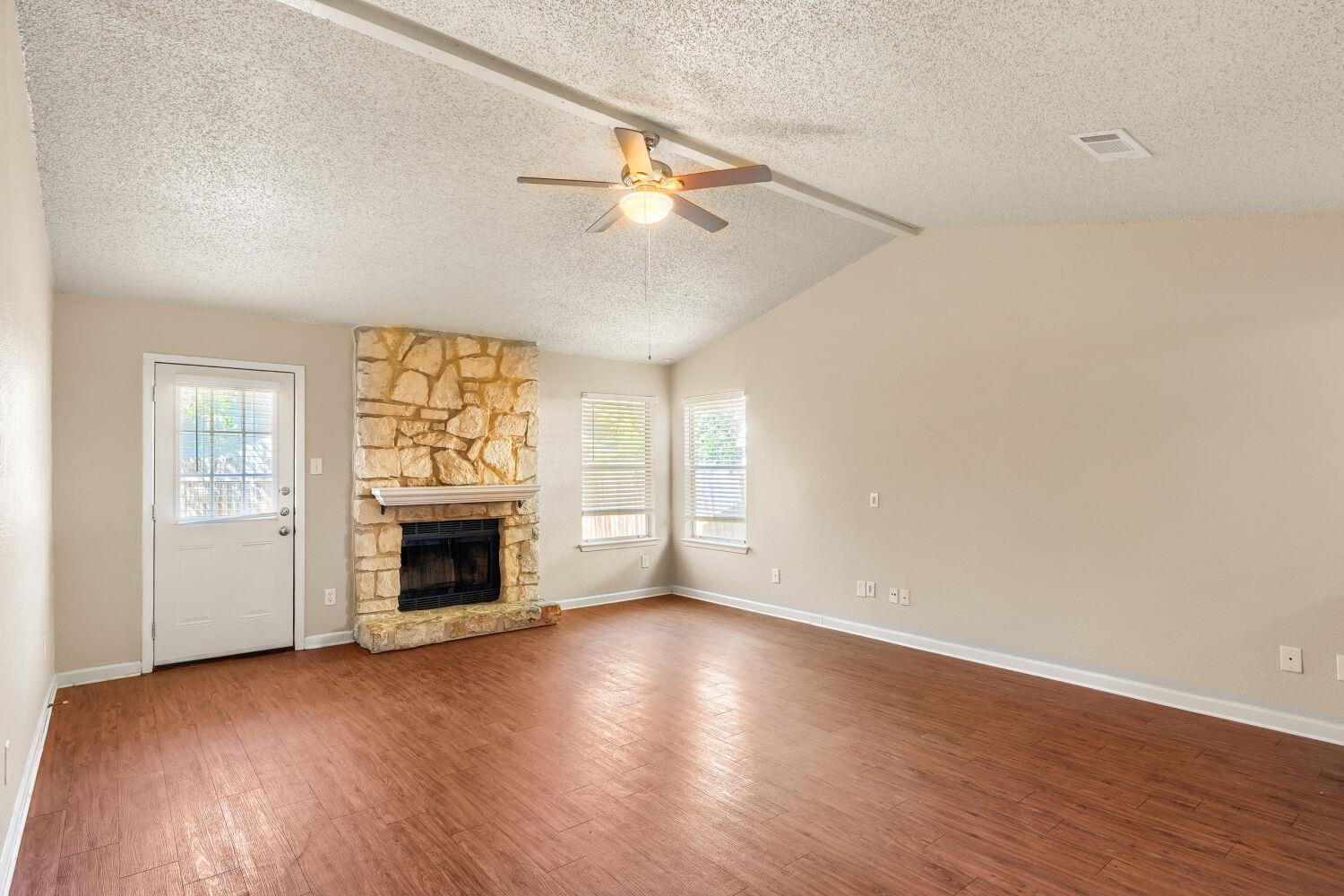7712 Islander Dr Property Photo 6