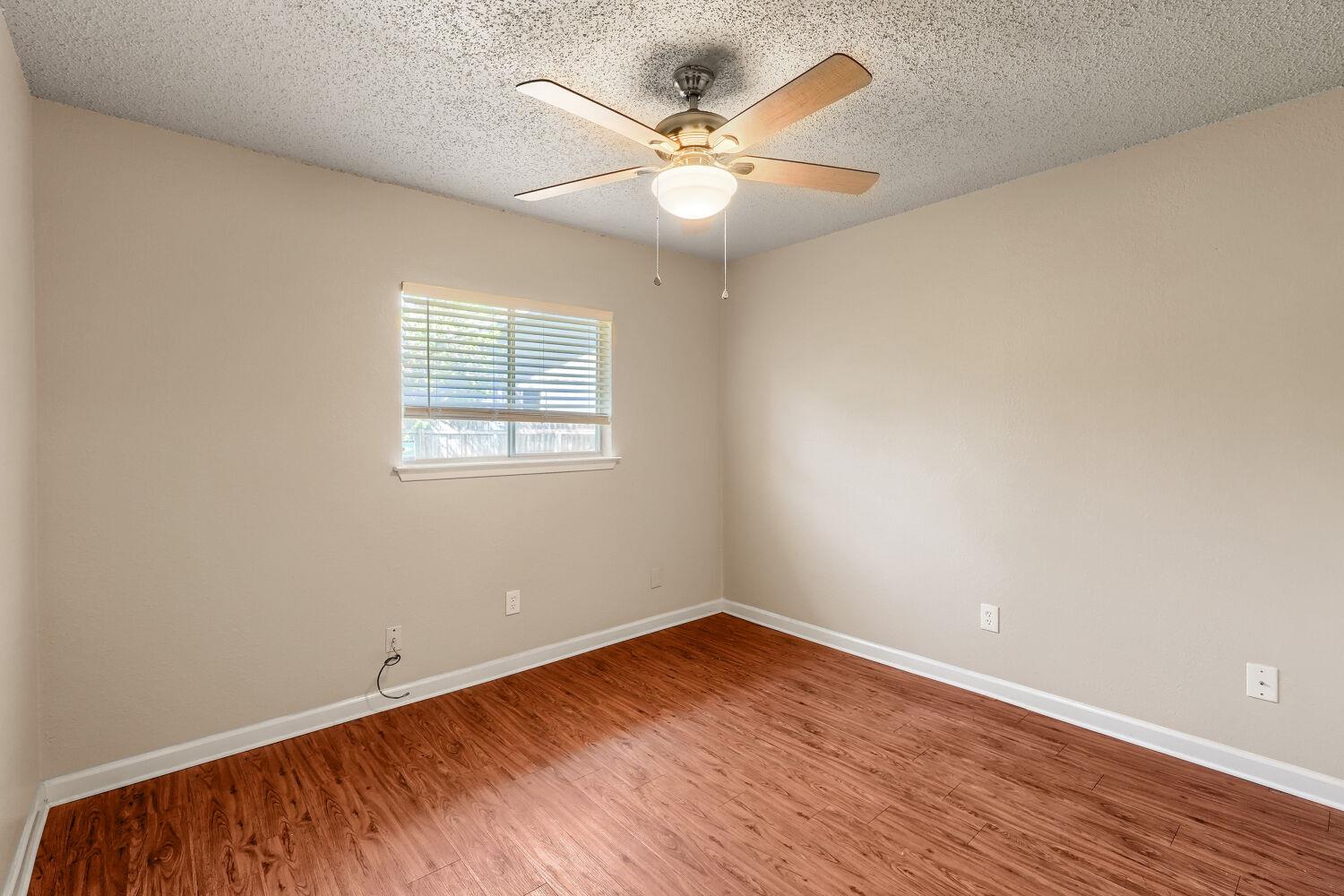 7712 Islander Dr Property Photo 10