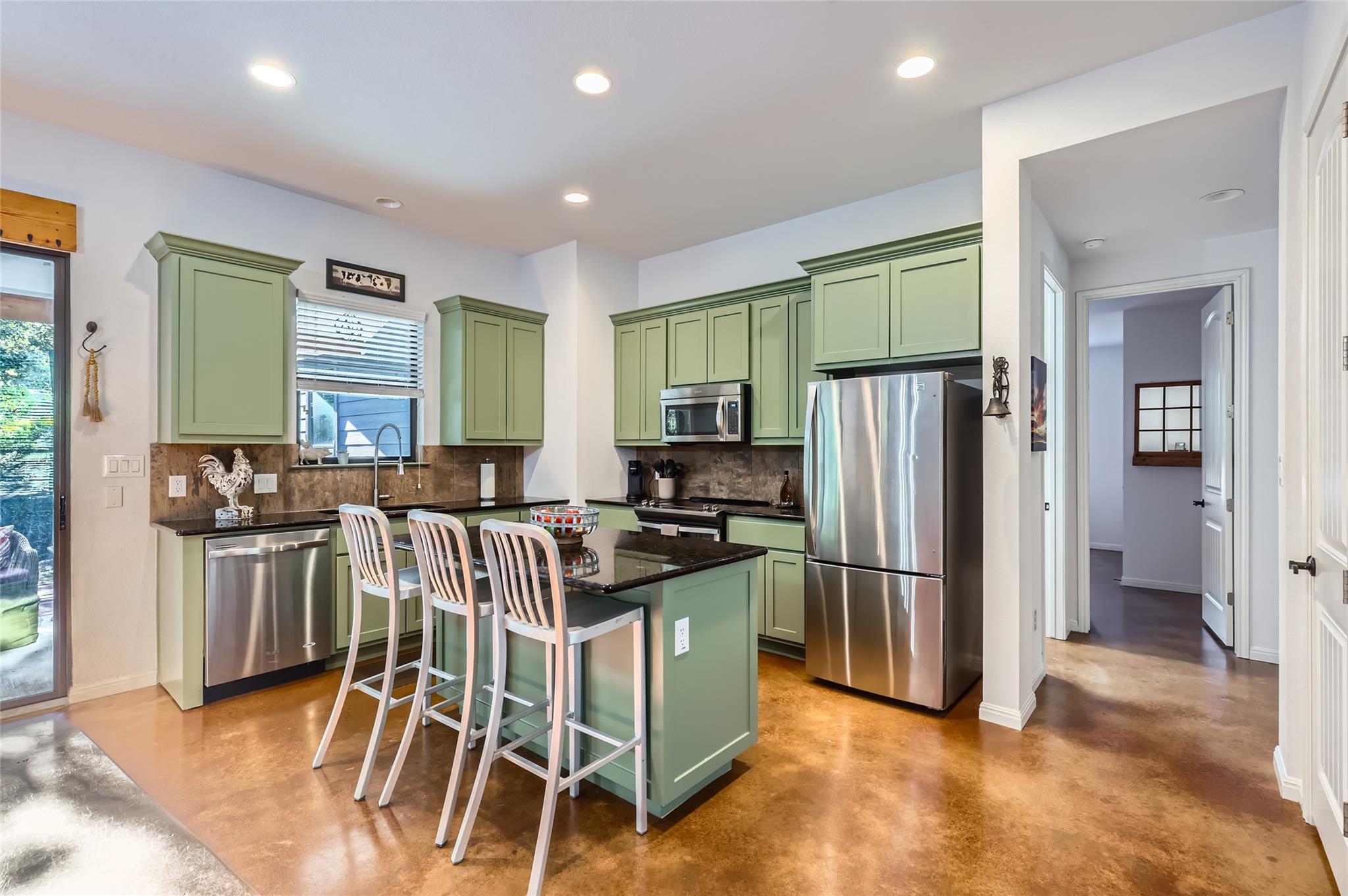 20809 Henry Avenue Ave Property Photo 10