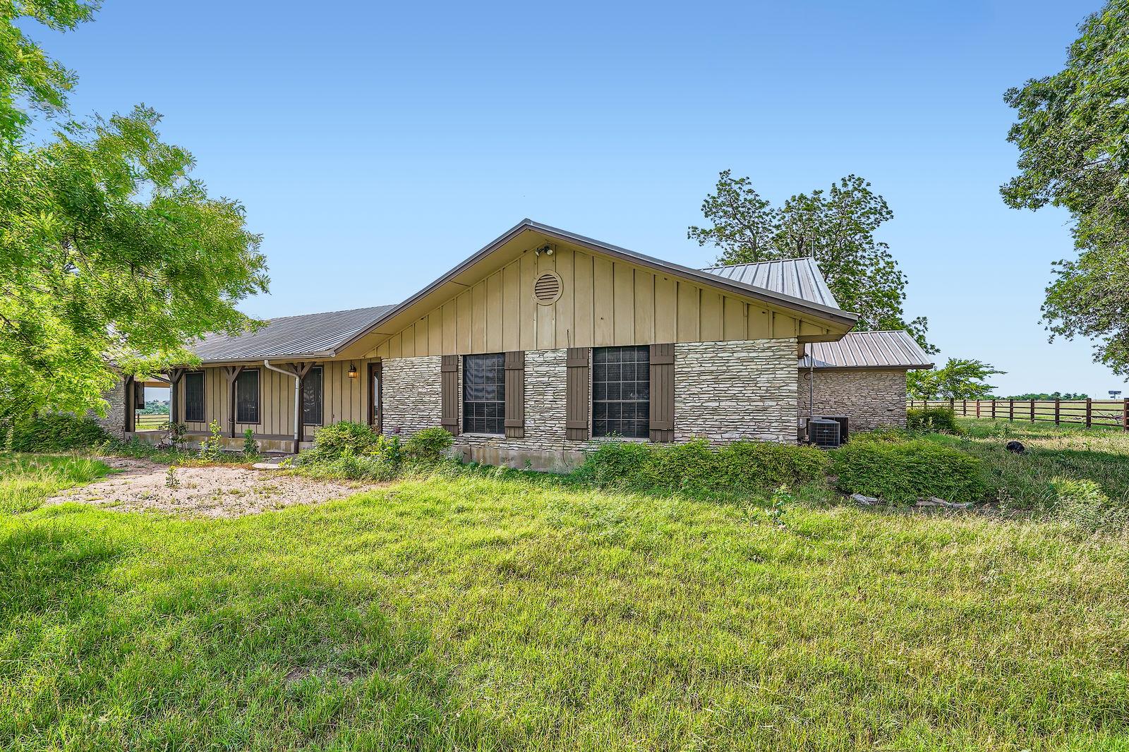 1850 County Road 105 None Property Photo 1