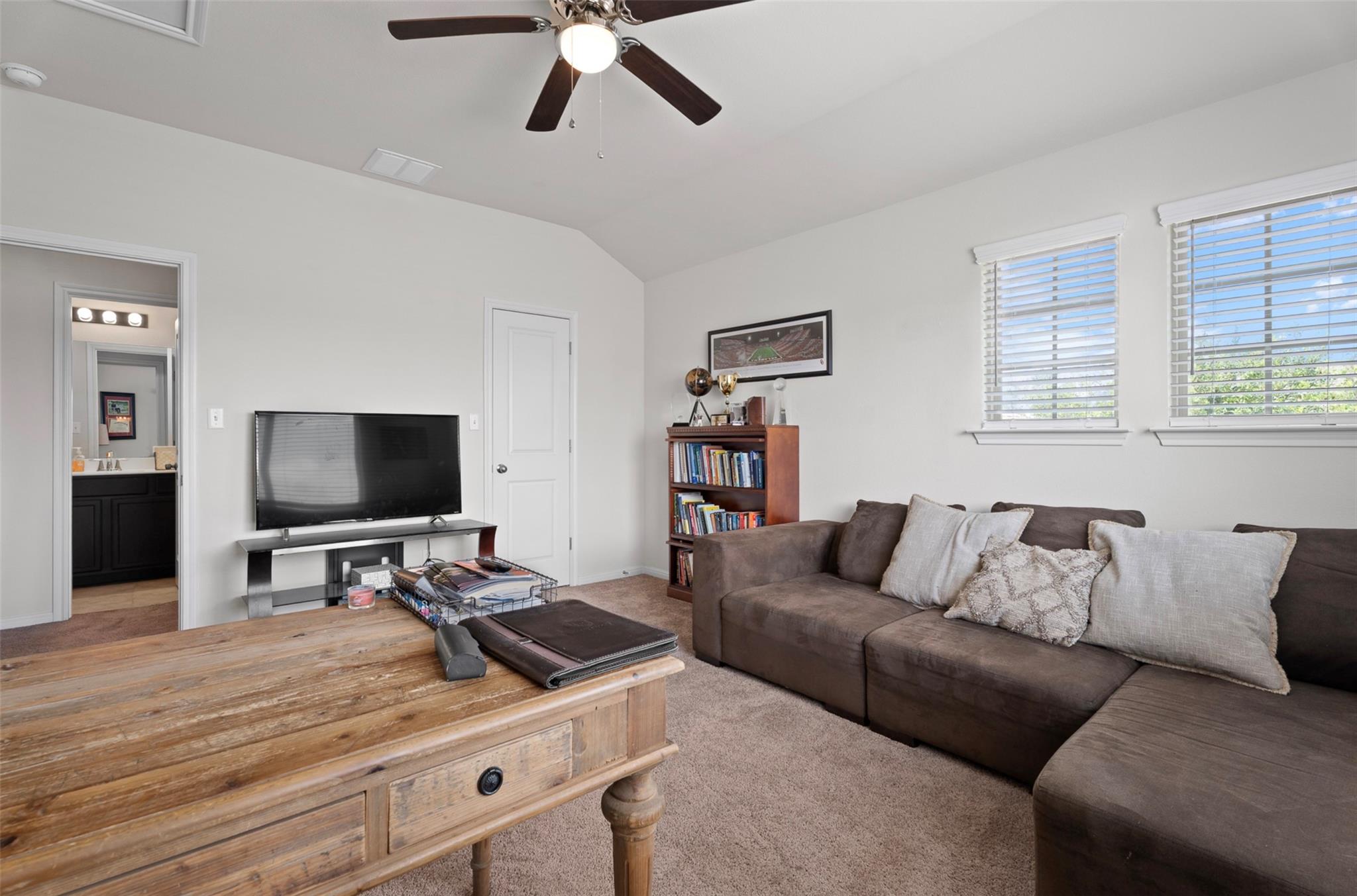 309 Rimrock Ct Property Photo 24