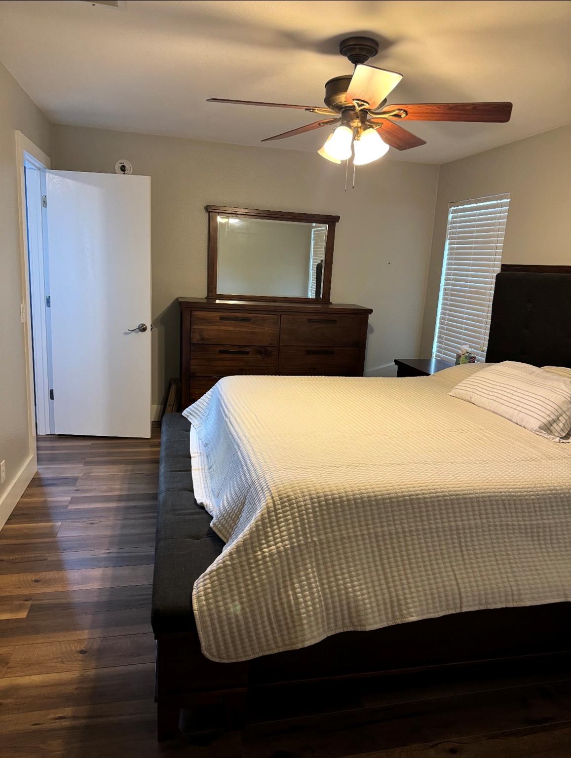 15101 Nuttall Dr Property Photo 13