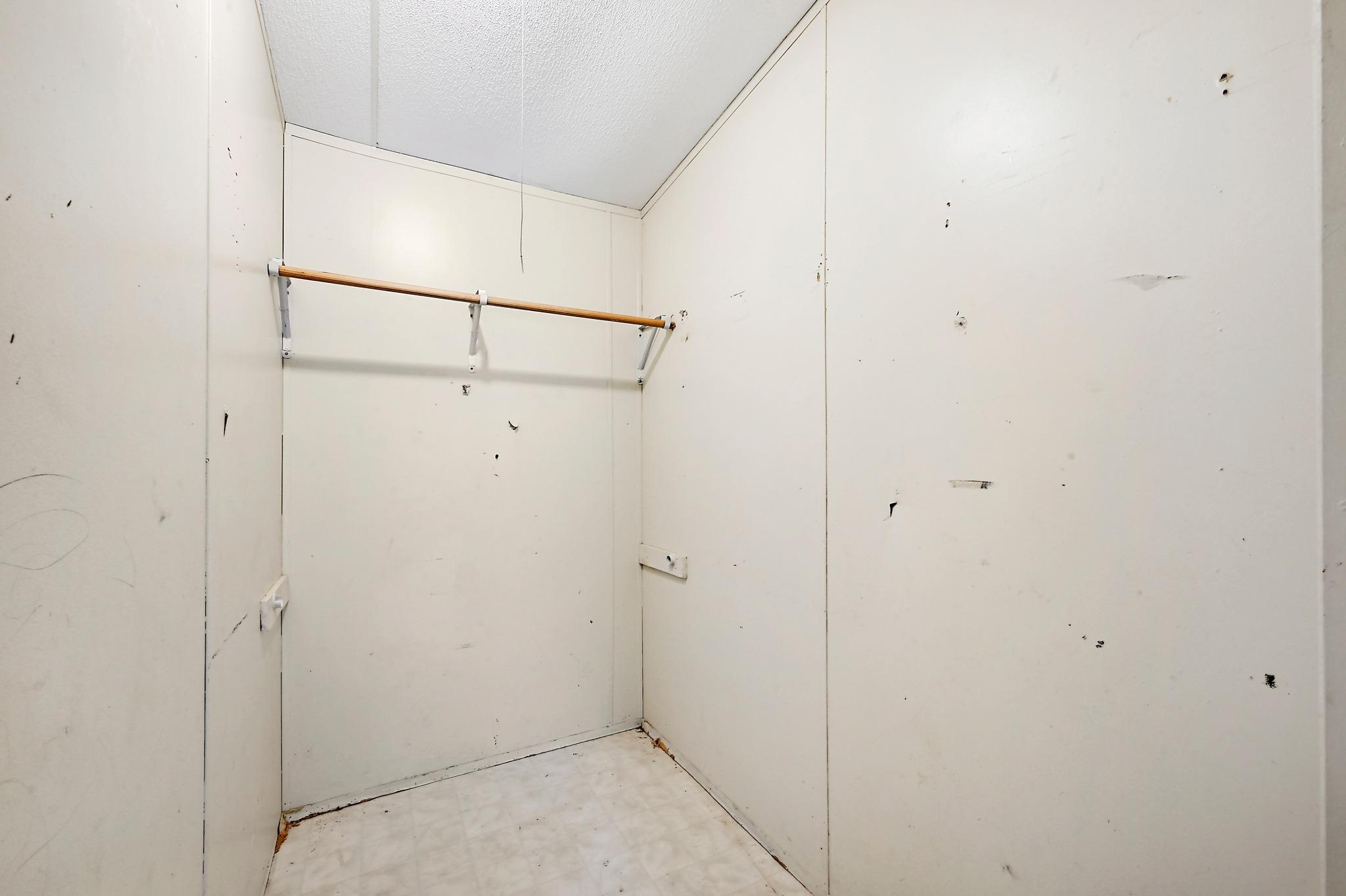 112 Allen St Property Photo 15