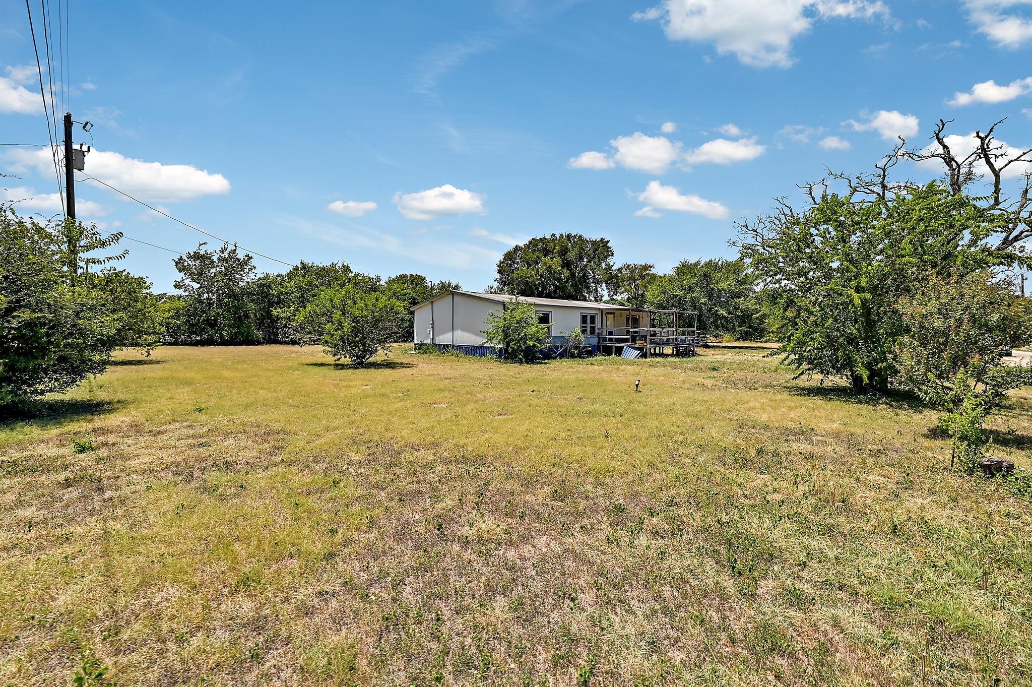 112 Allen St Property Photo 18
