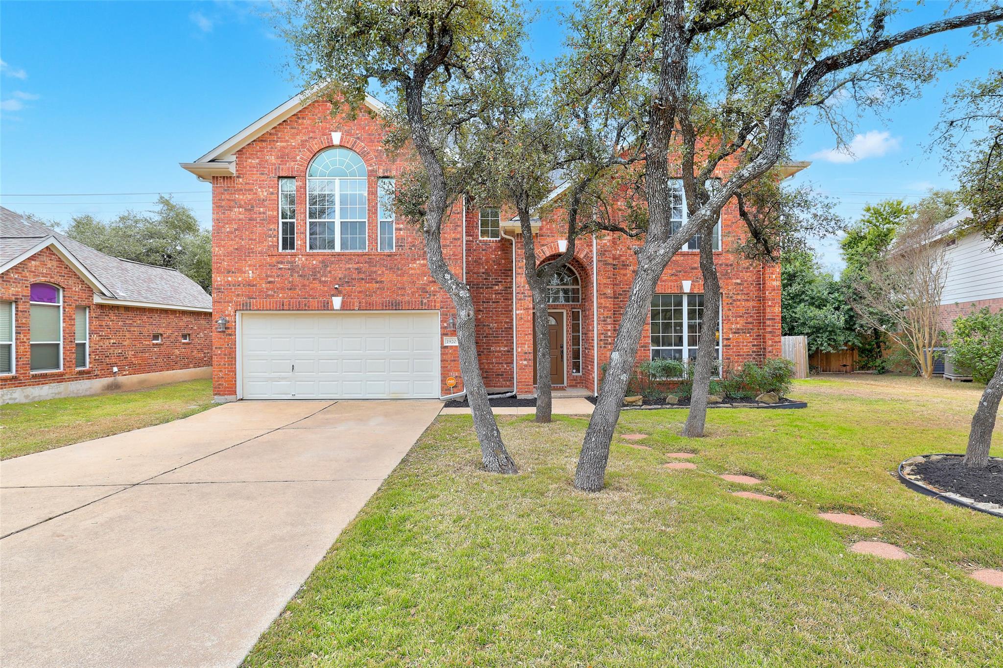 1920 Rutherford Dr Property Photo