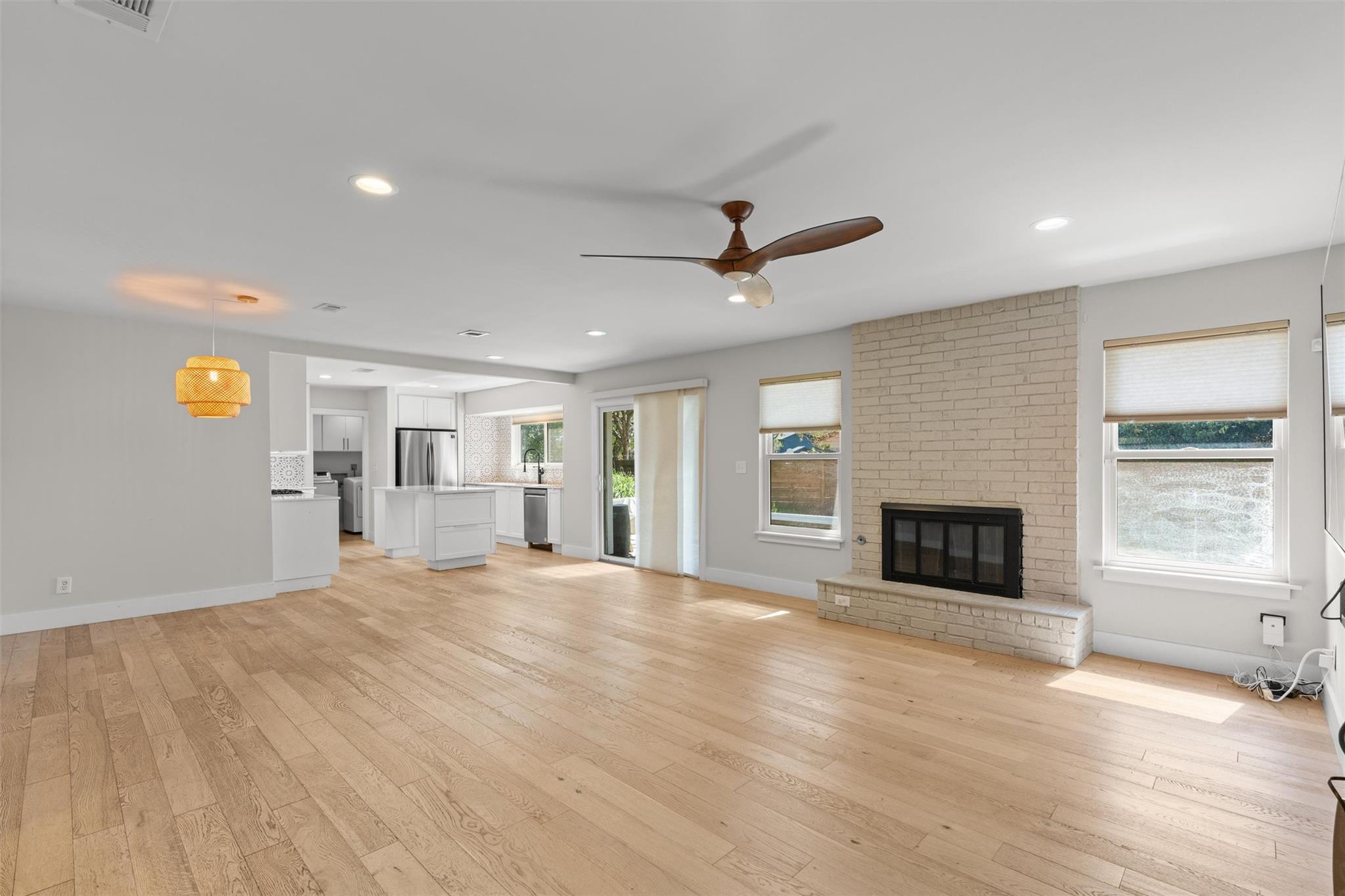 5405 Fairmont Cir Property Photo 7