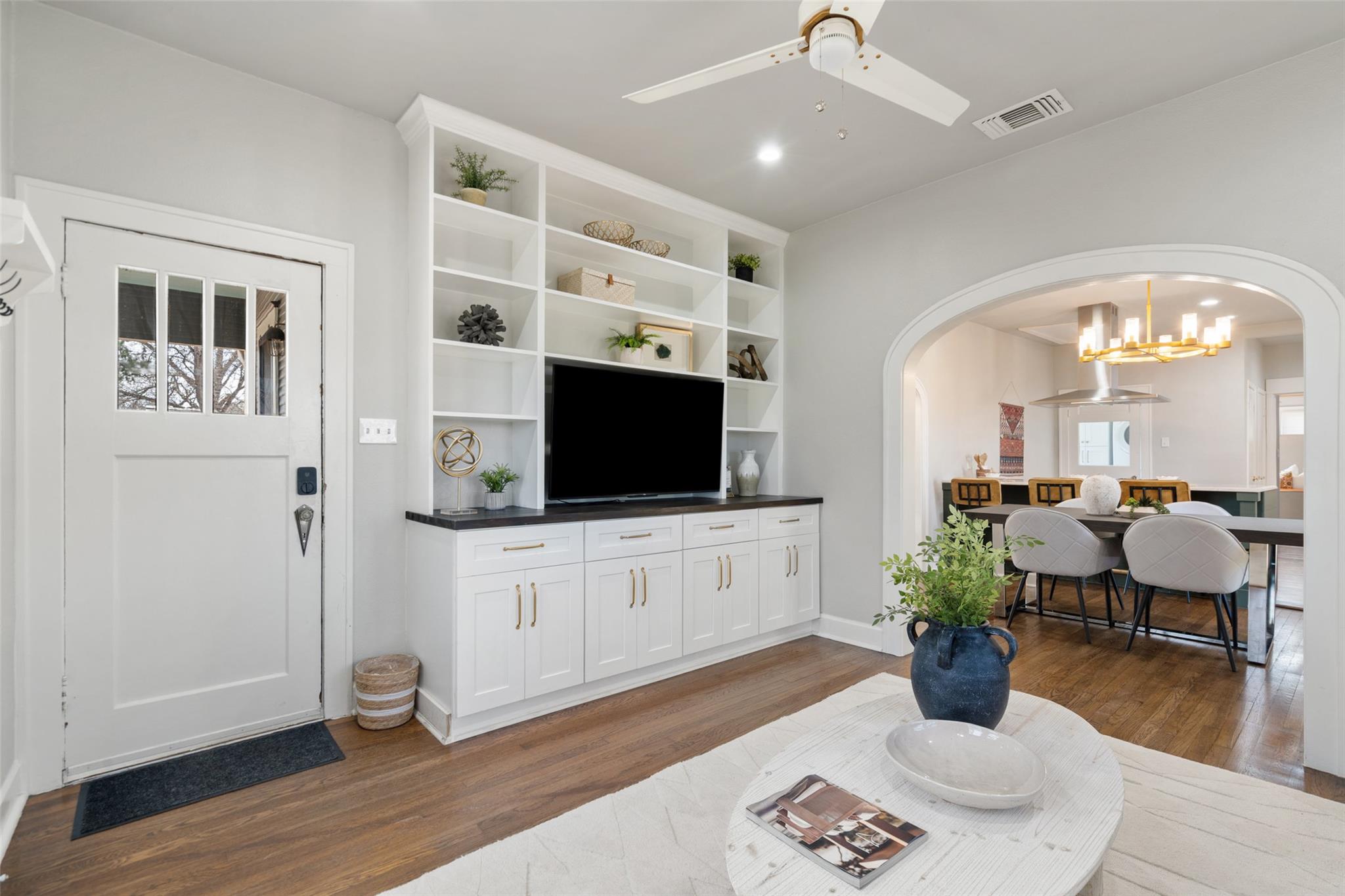 4612 Avenue B Property Photo 5