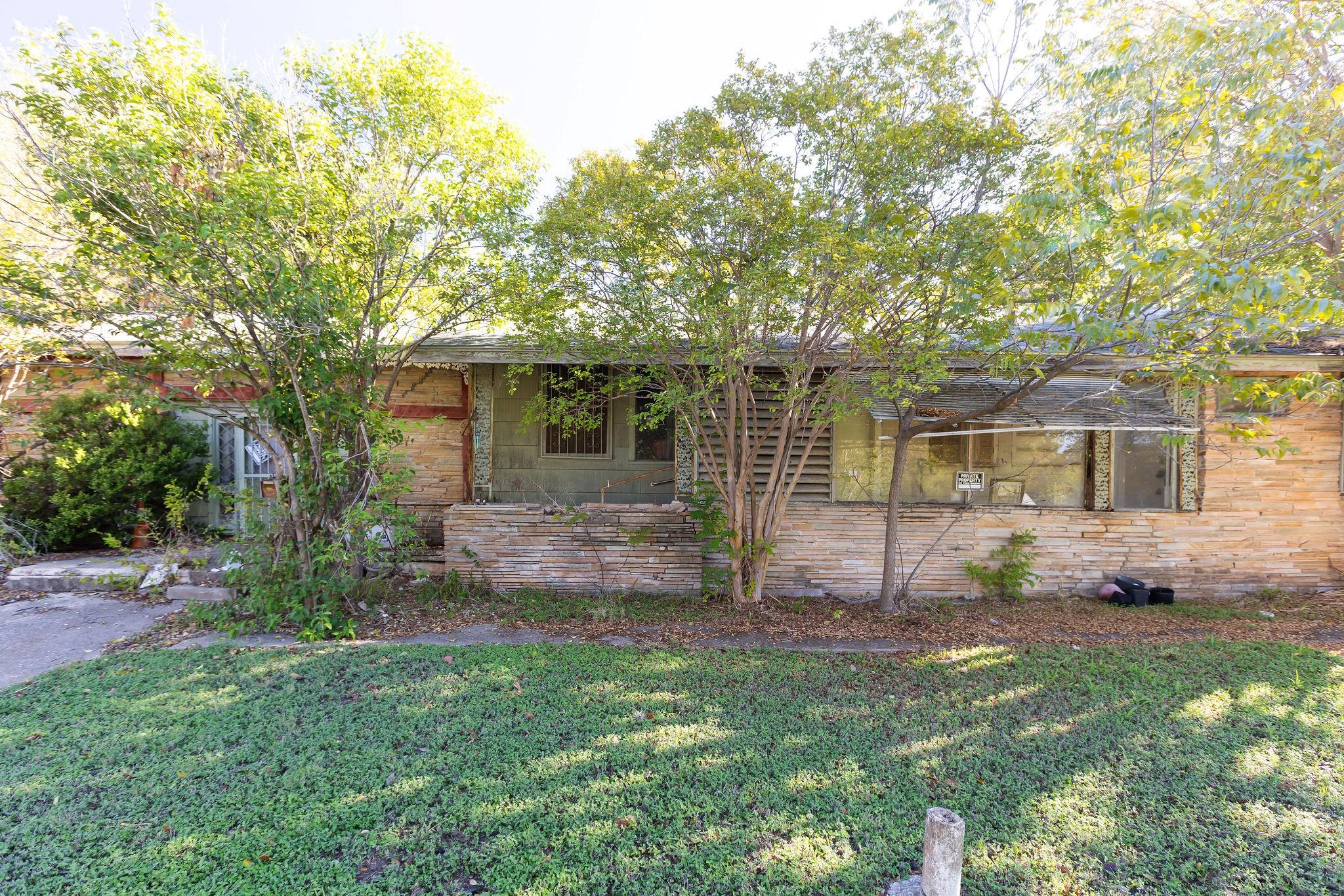 2203 Palo Pinto Dr Property Photo 4