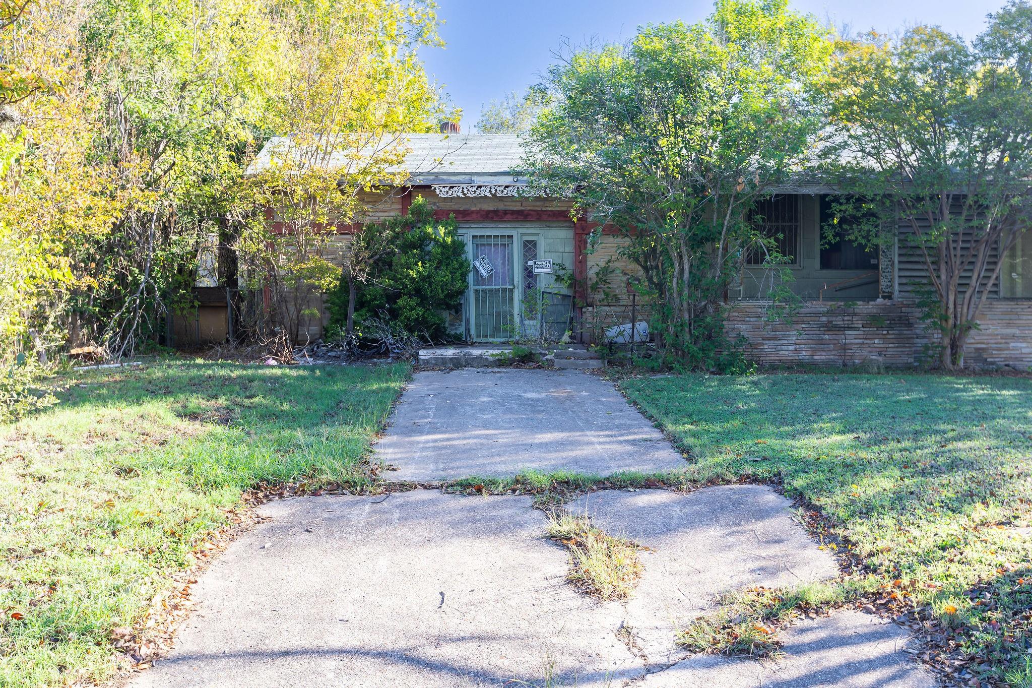 2203 Palo Pinto Dr Property Photo 6