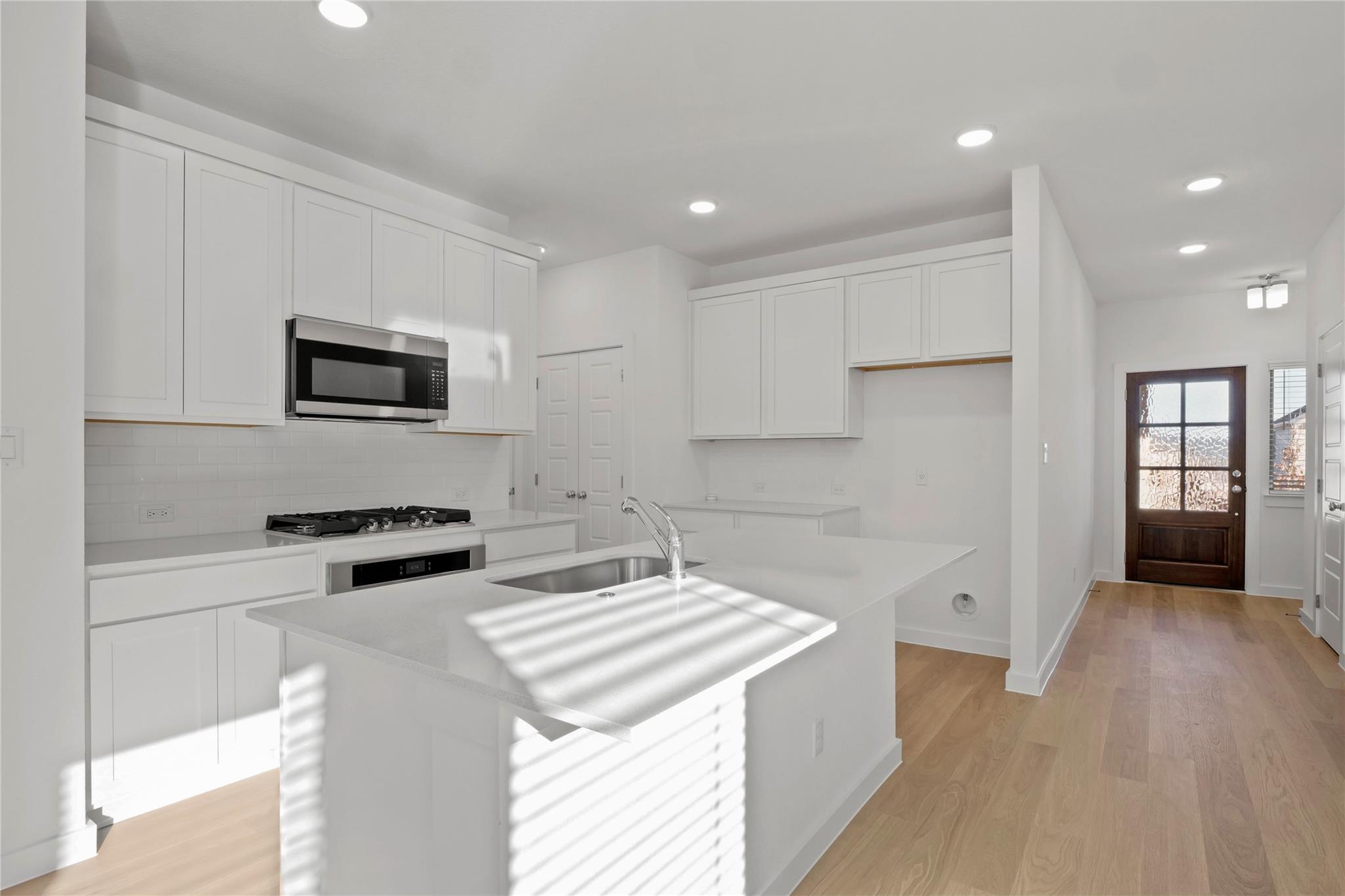 8006 Shining Flor Run Property Photo 12