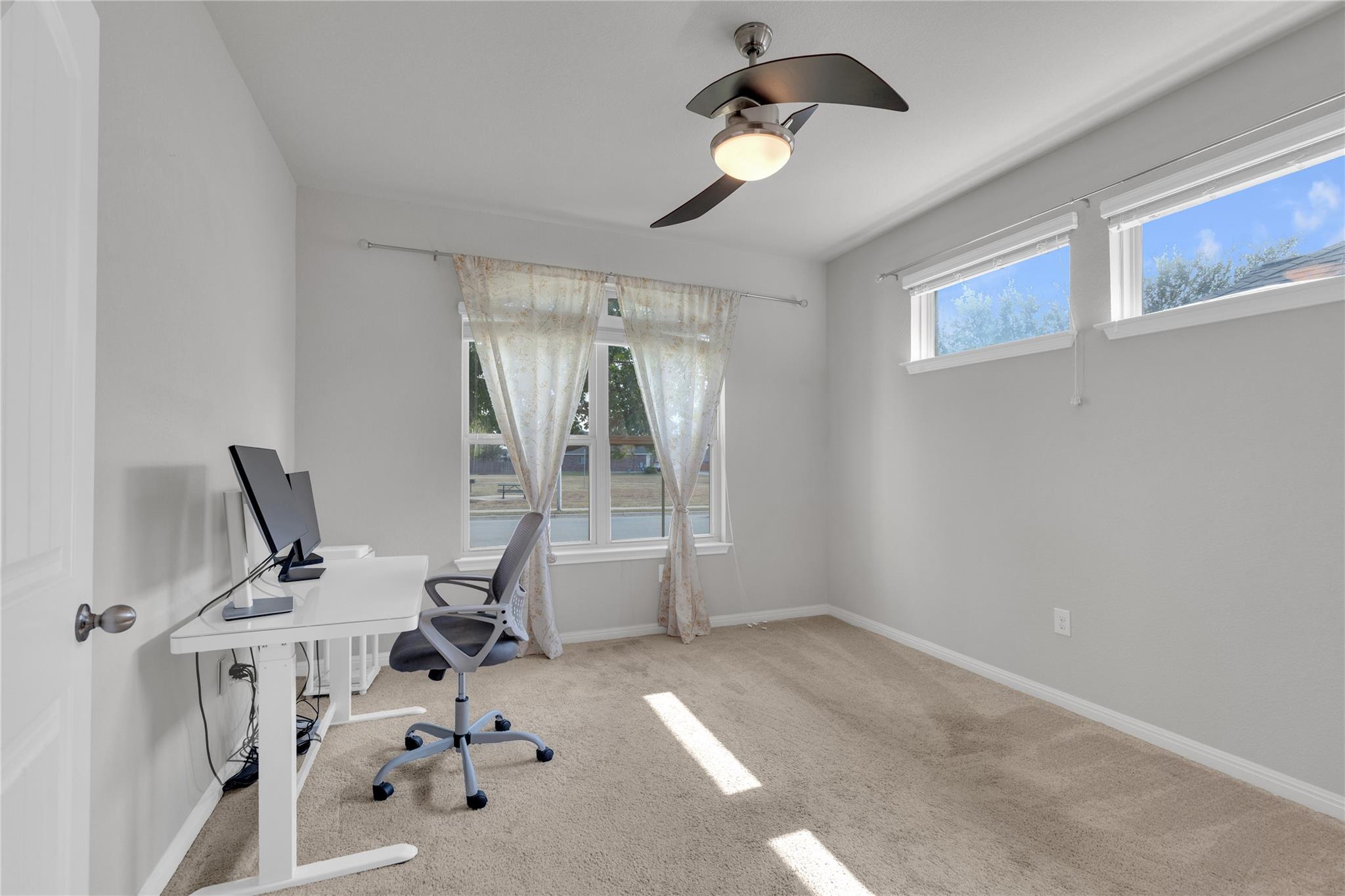 721 Schefer St Property Photo 3