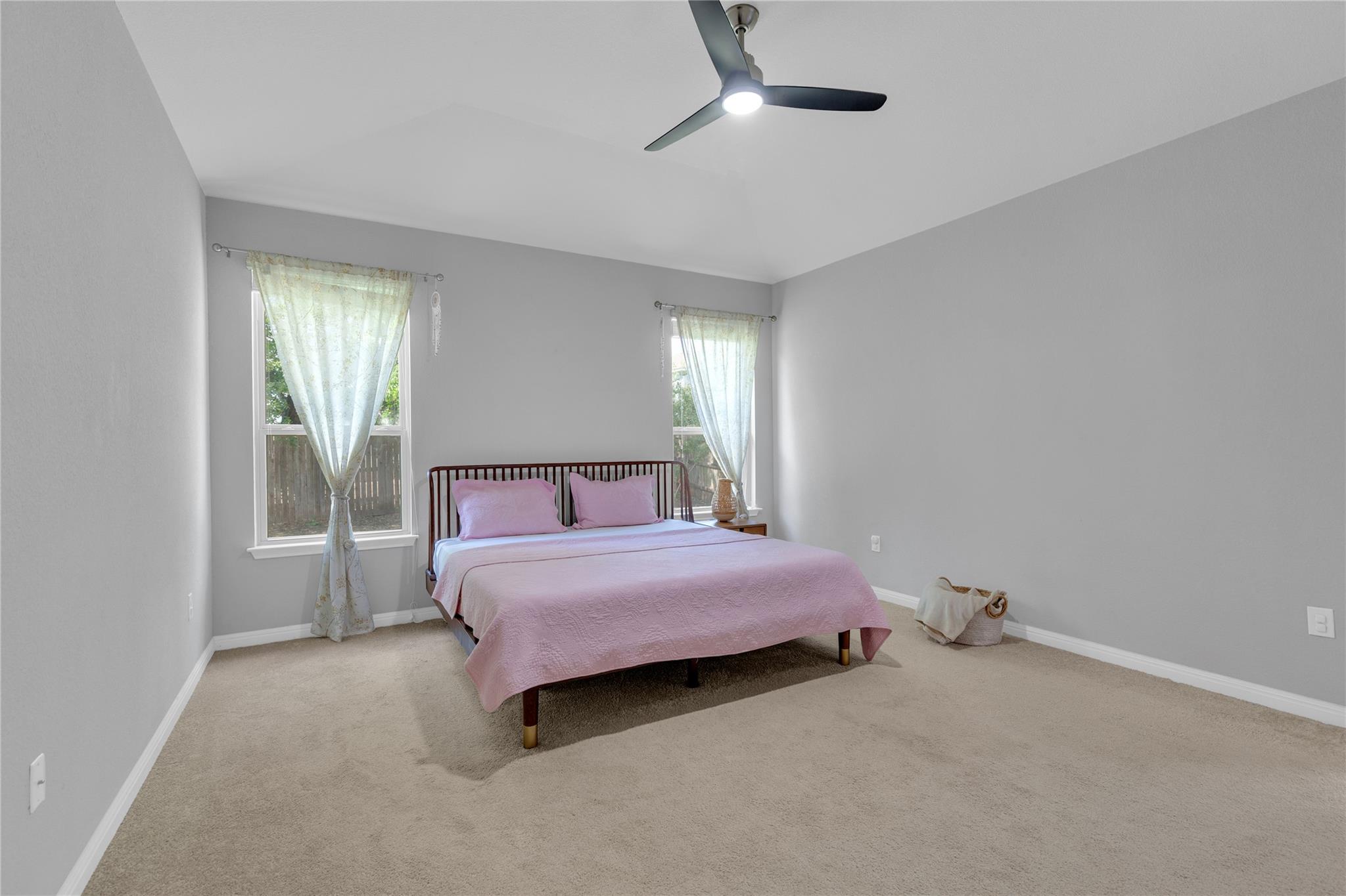 721 Schefer St Property Photo 16